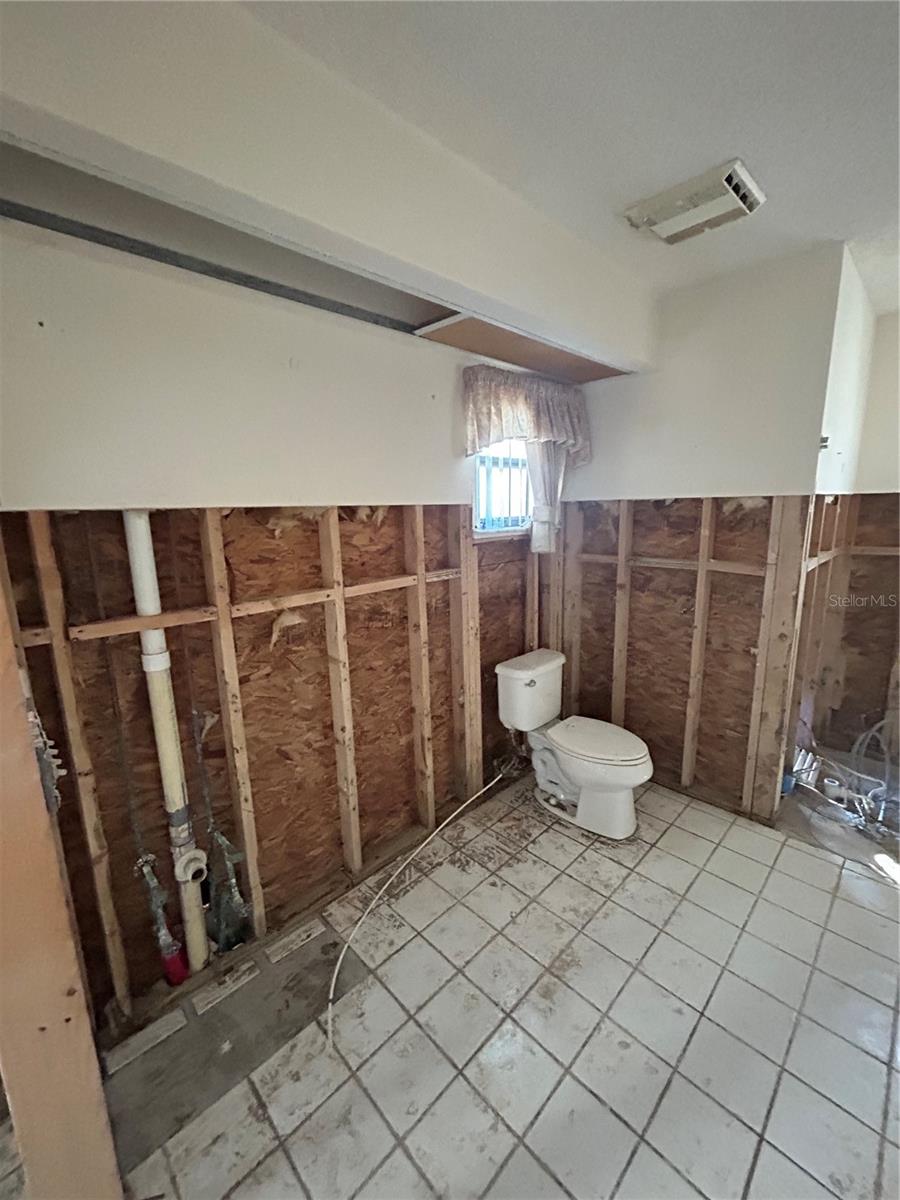 6116 ISLAND DR, WEEKI WACHEE, FL, 34607