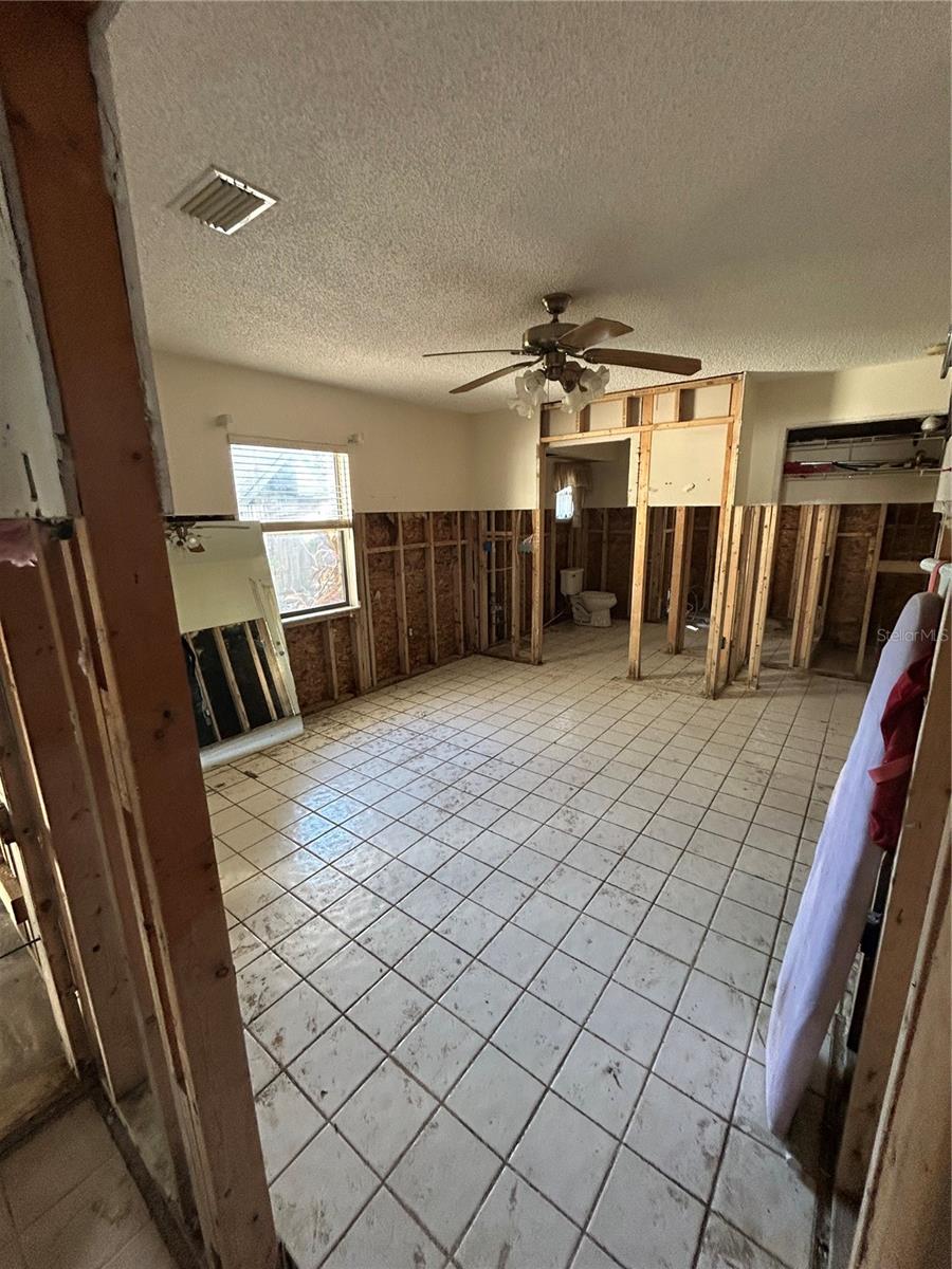 6116 ISLAND DR, WEEKI WACHEE, FL, 34607