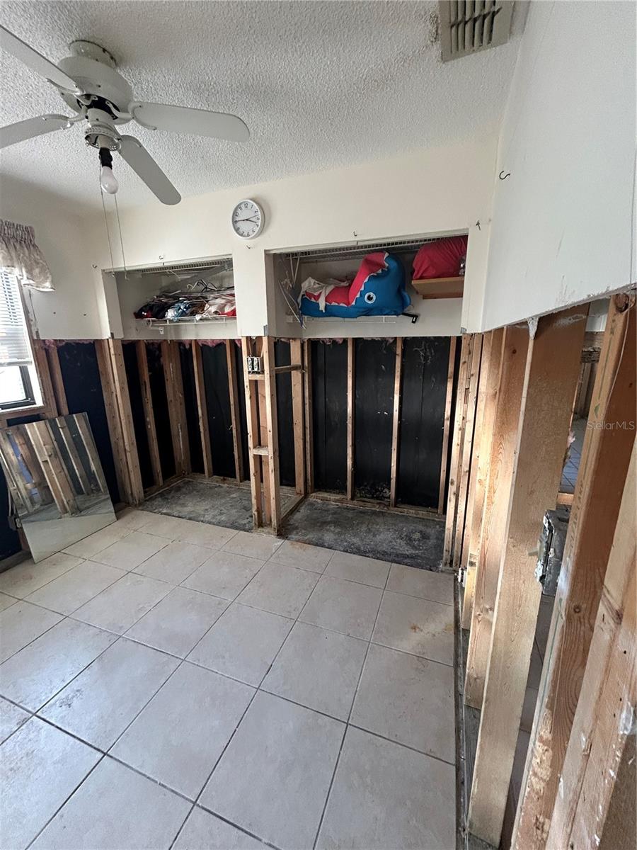 6116 ISLAND DR, WEEKI WACHEE, FL, 34607