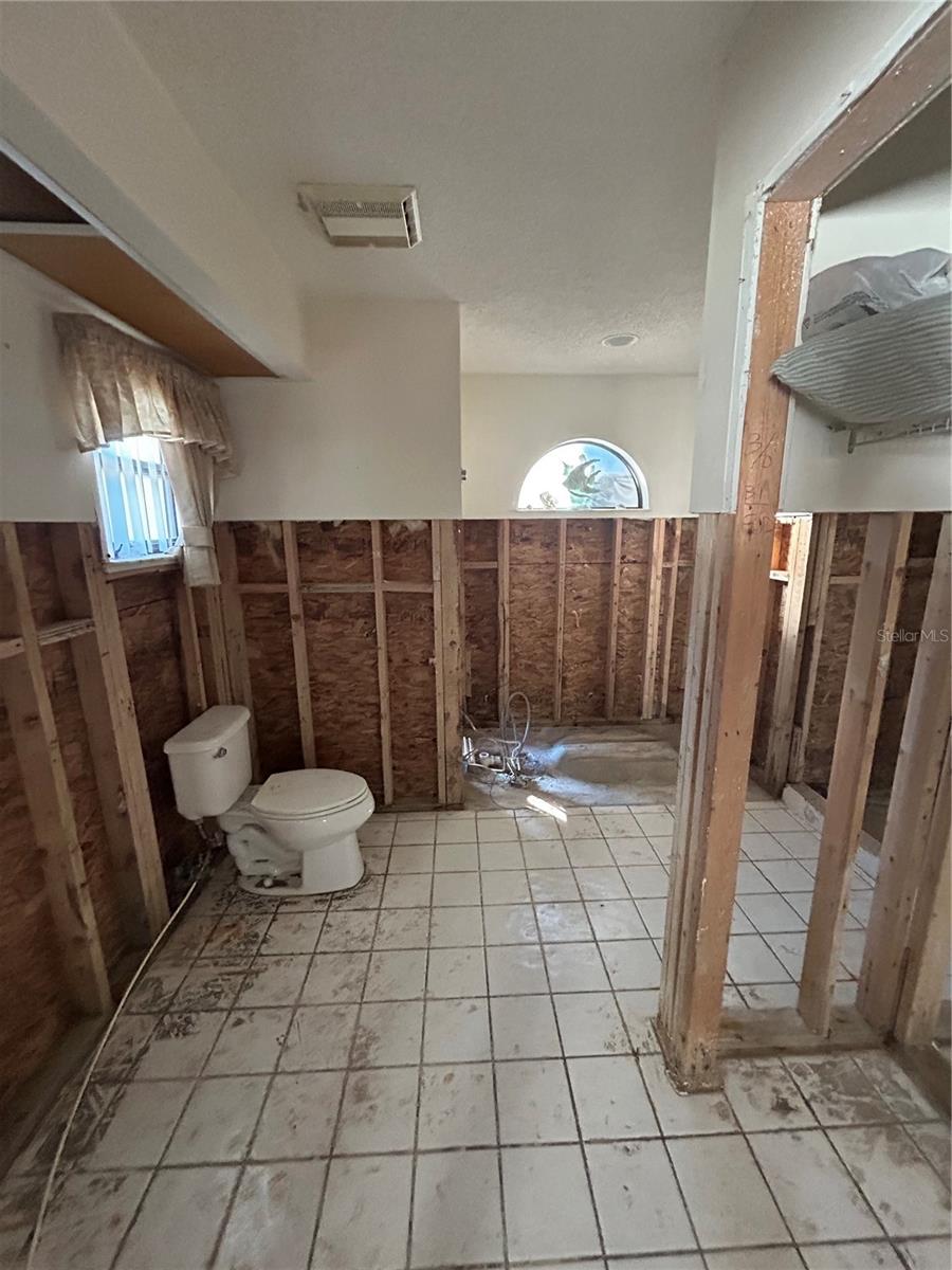 6116 ISLAND DR, WEEKI WACHEE, FL, 34607