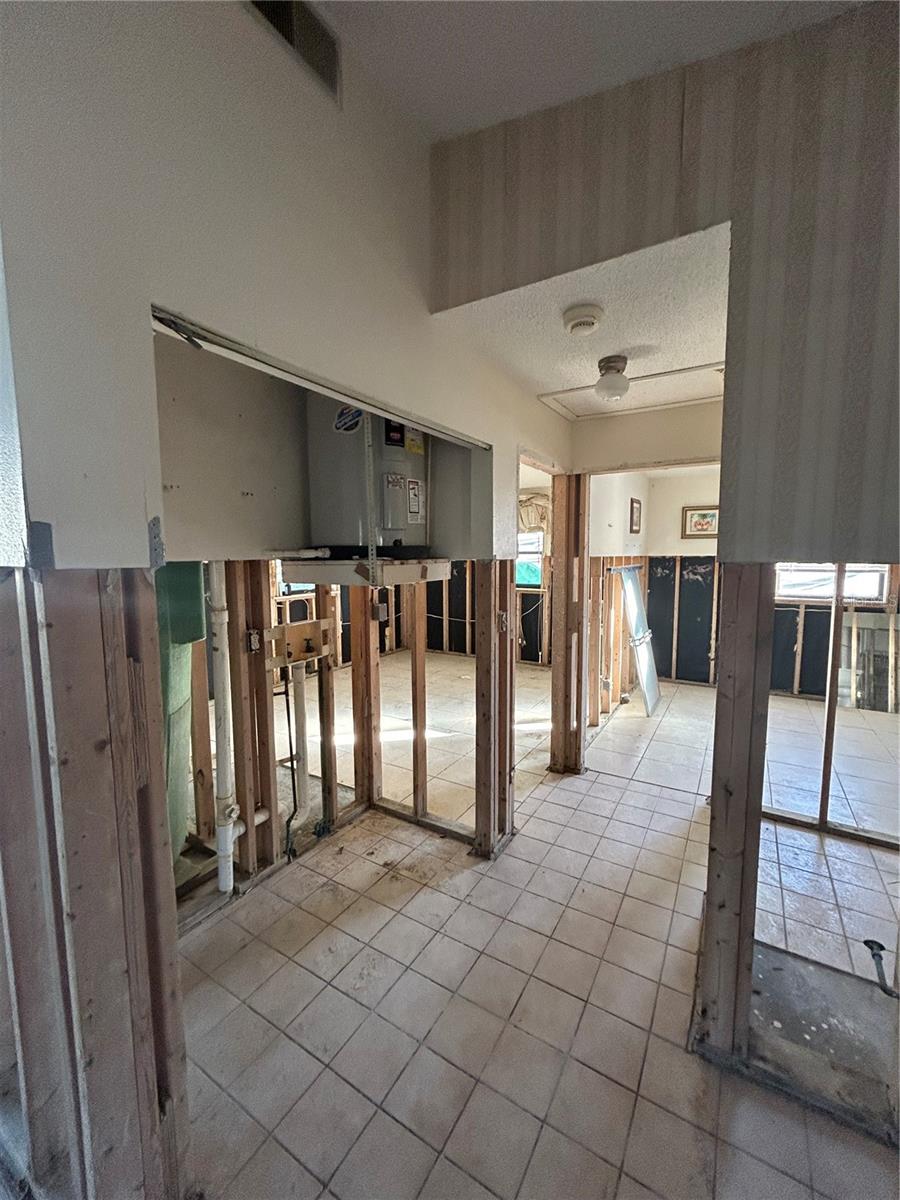 6116 ISLAND DR, WEEKI WACHEE, FL, 34607