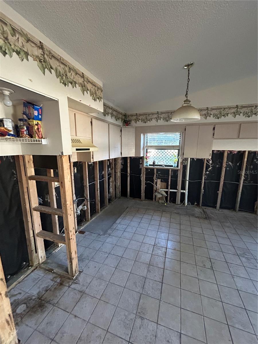 6116 ISLAND DR, WEEKI WACHEE, FL, 34607