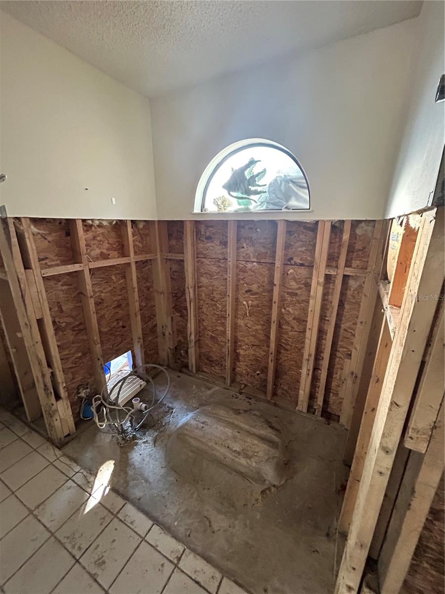 6116 ISLAND DR, WEEKI WACHEE, FL, 34607