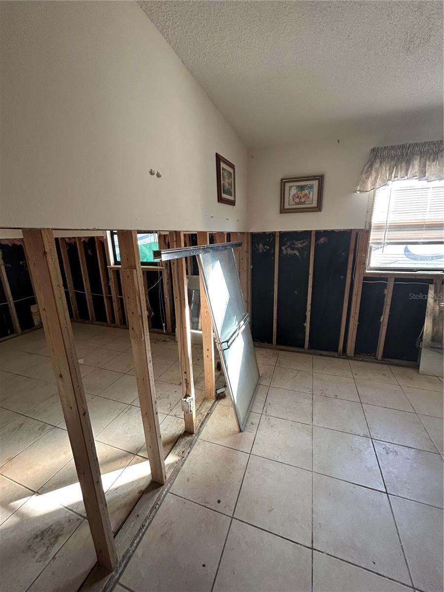 6116 ISLAND DR, WEEKI WACHEE, FL, 34607