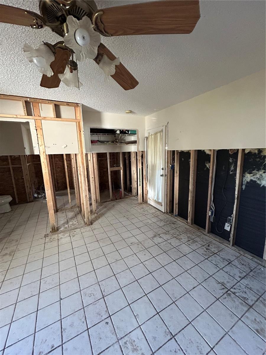 6116 ISLAND DR, WEEKI WACHEE, FL, 34607