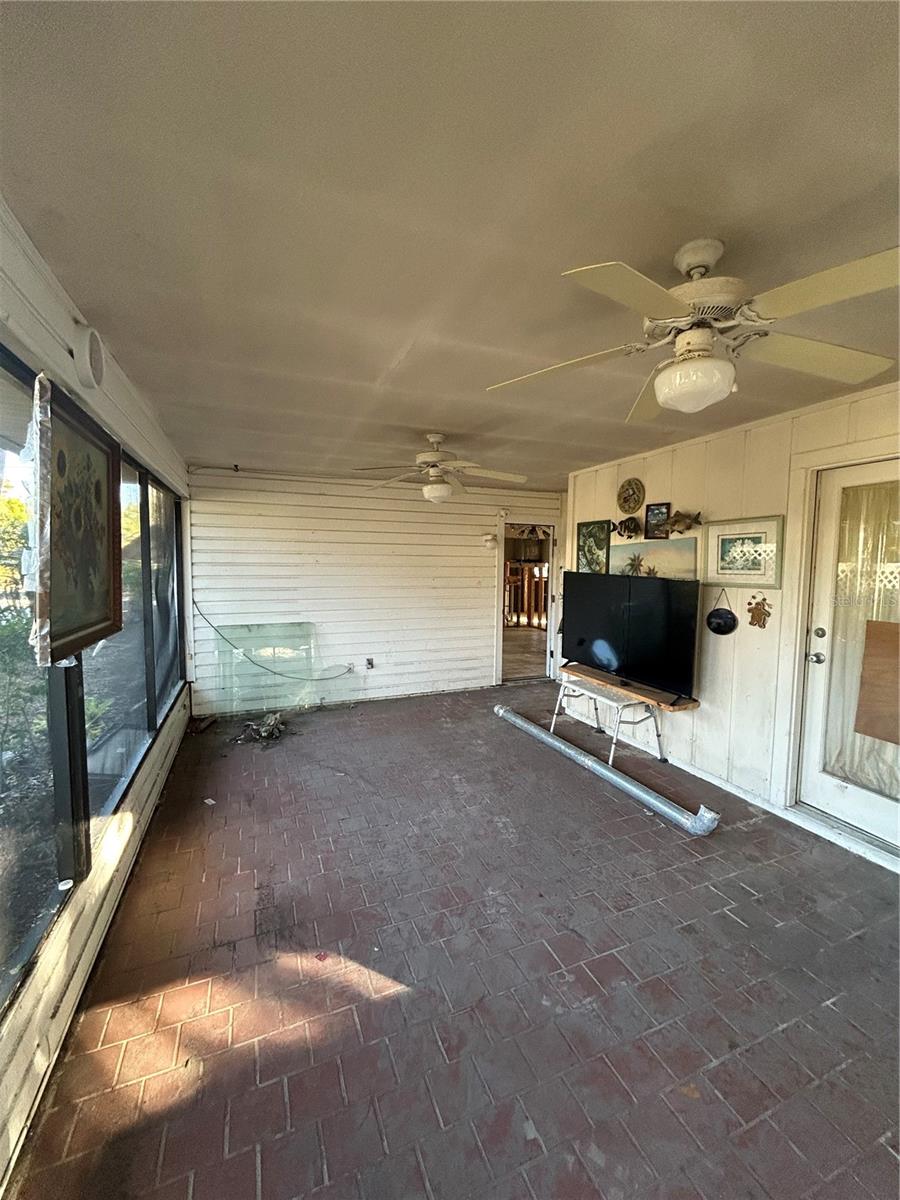 6116 ISLAND DR, WEEKI WACHEE, FL, 34607