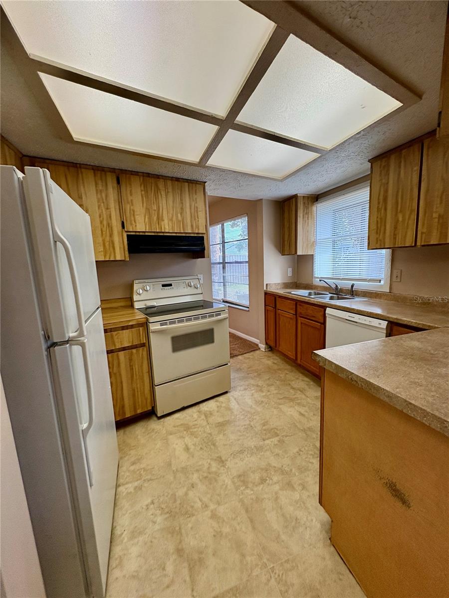 2307 SOUTHERN LITES AVE, LUTZ, FL, 33549