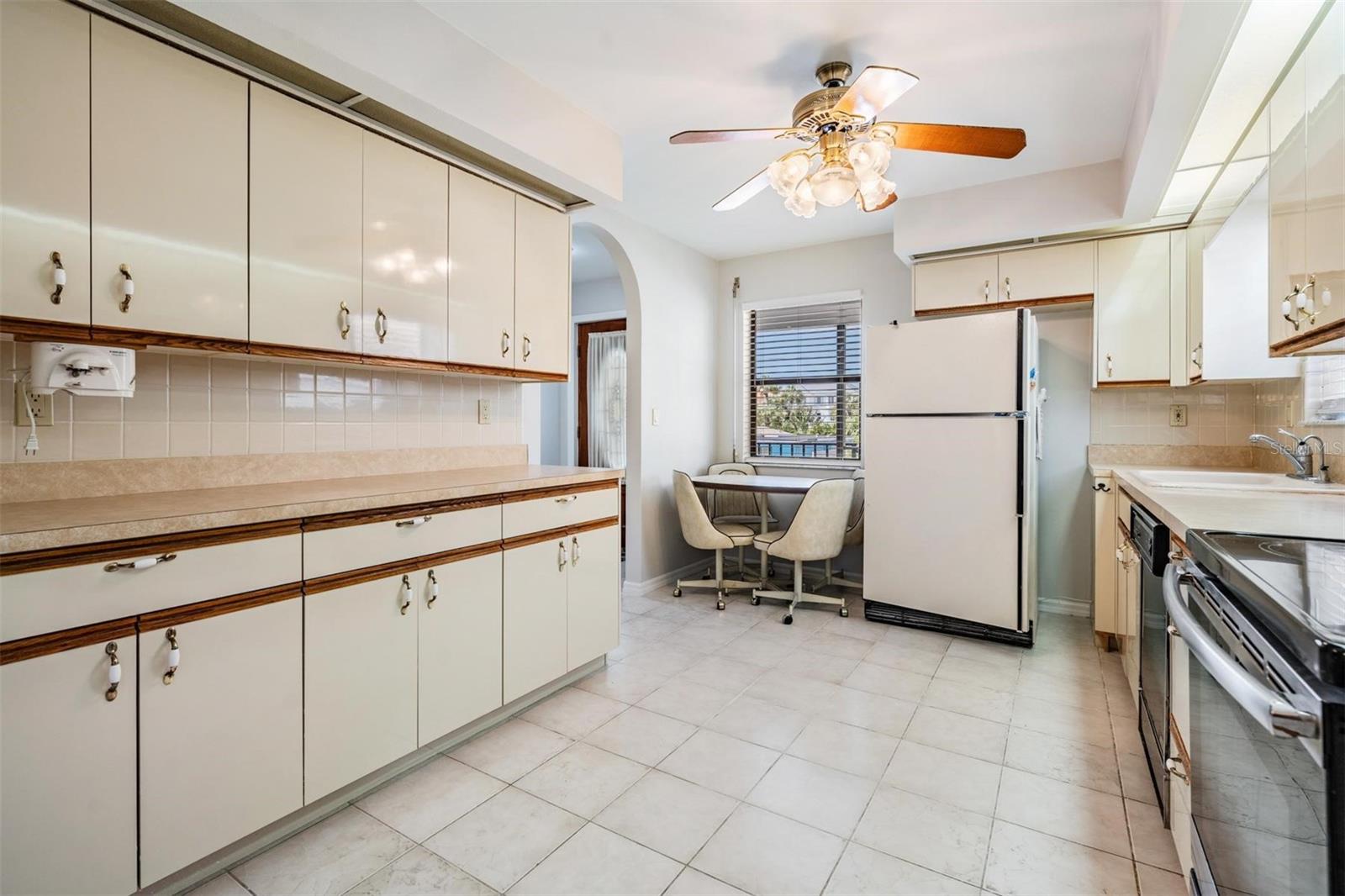 867 MANDALAY AVE, CLEARWATER BEACH, FL, 33767