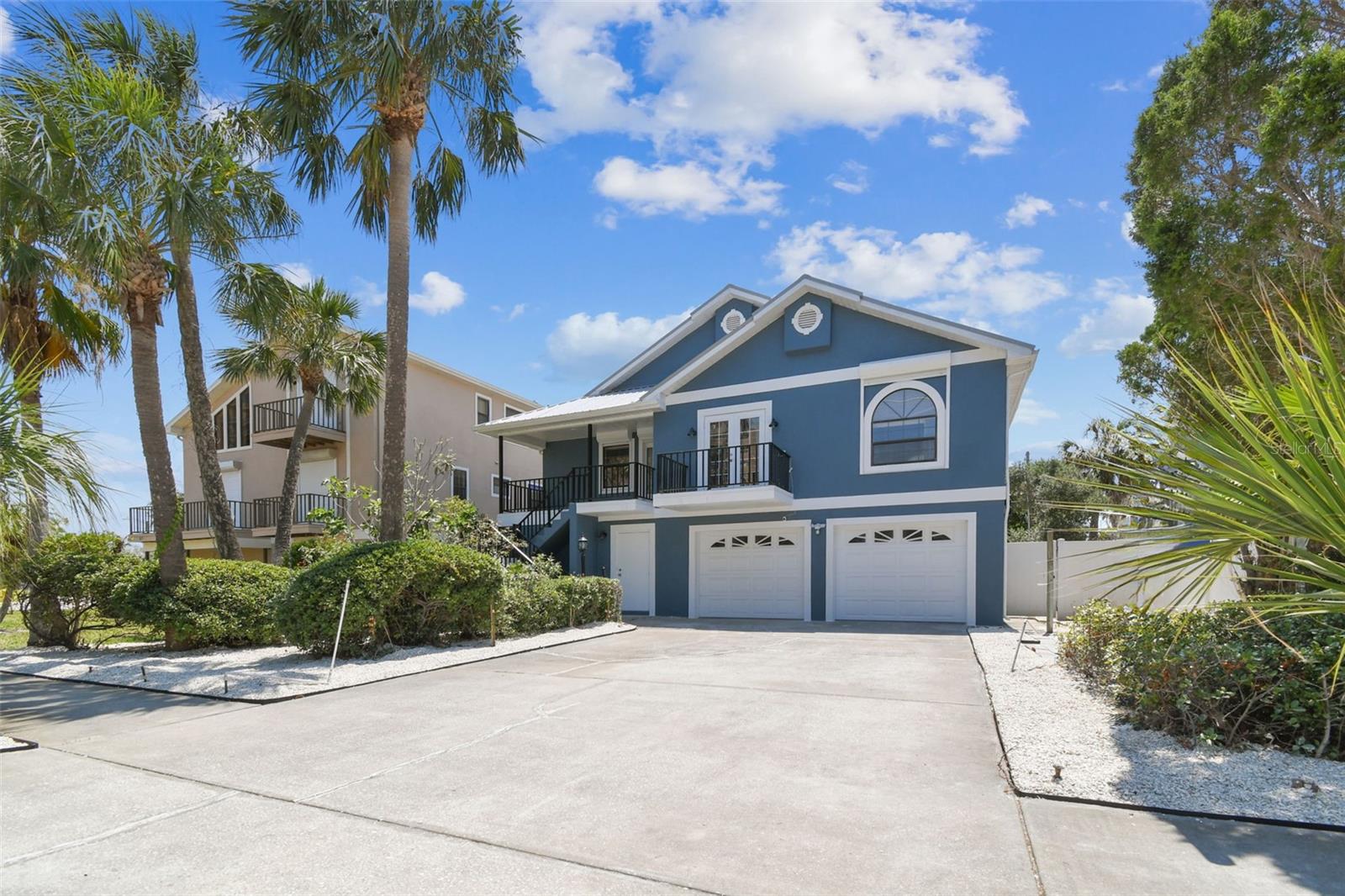 867 MANDALAY AVE, CLEARWATER BEACH, FL, 33767