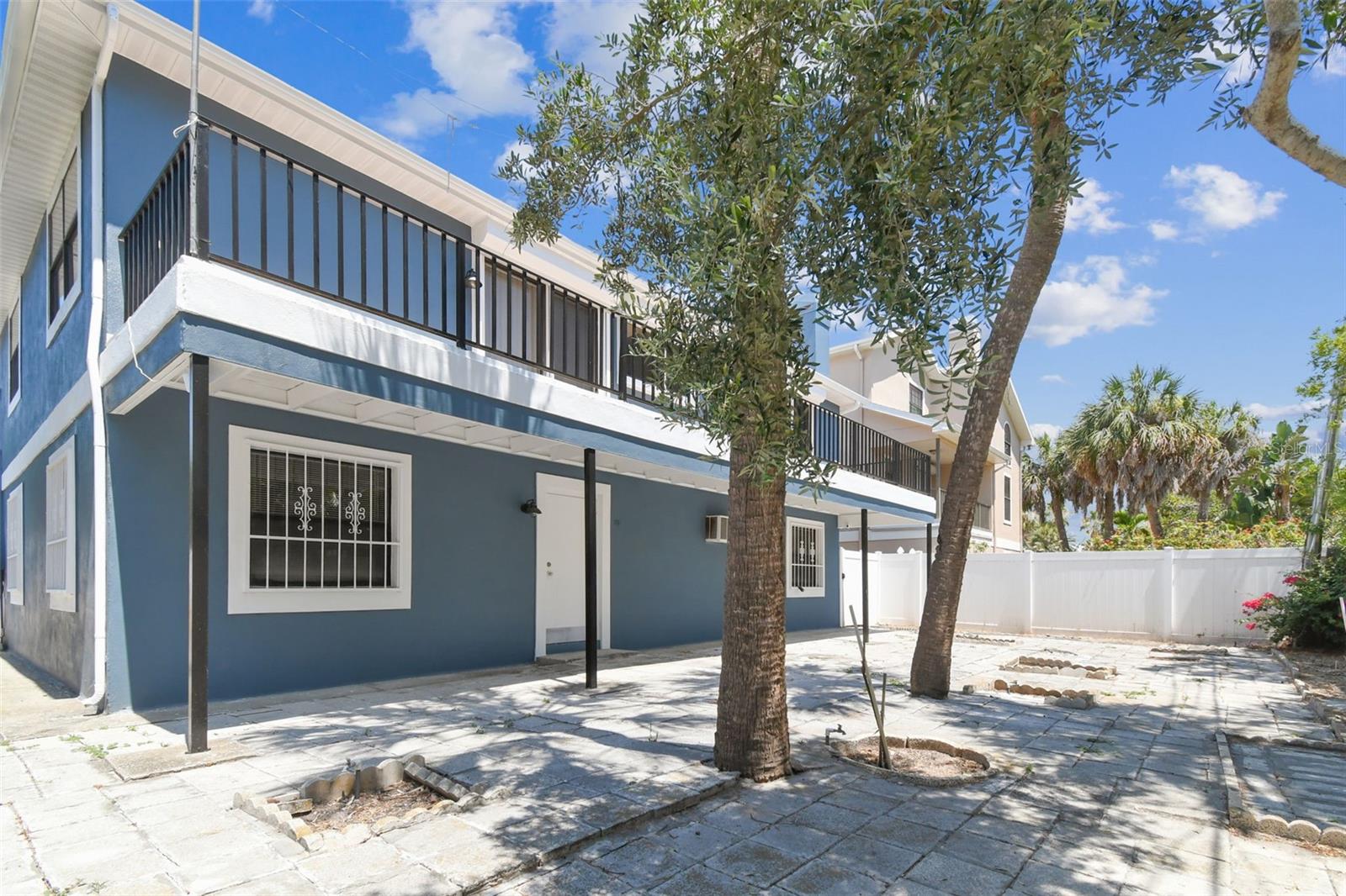 867 MANDALAY AVE, CLEARWATER BEACH, FL, 33767