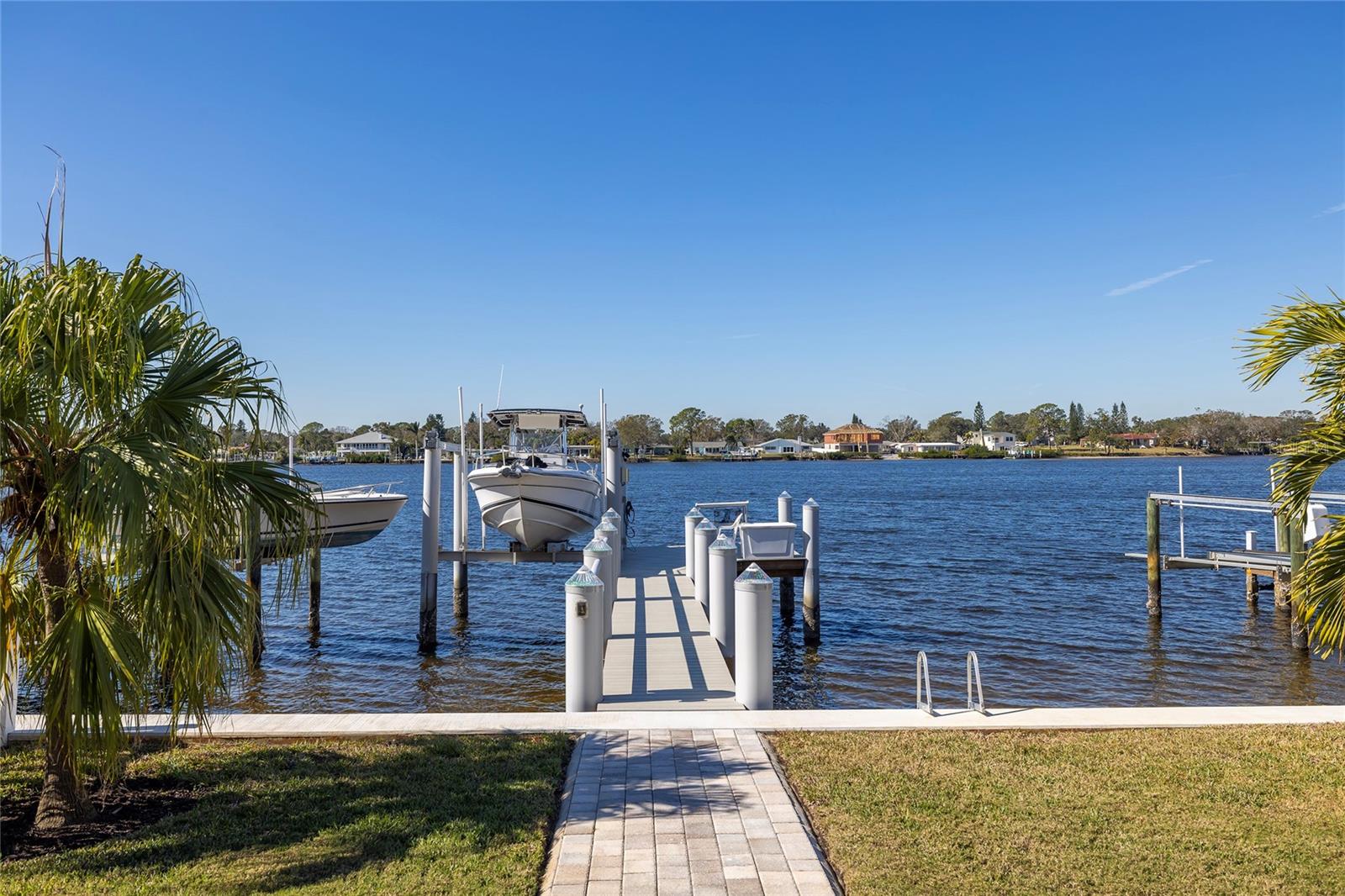 743 CHESAPEAKE DR, TARPON SPRINGS, FL, 34689