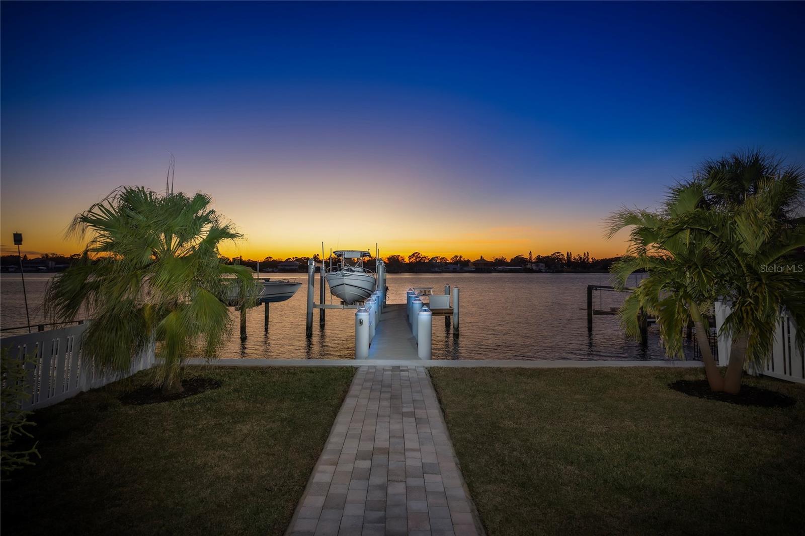 743 CHESAPEAKE DR, TARPON SPRINGS, FL, 34689