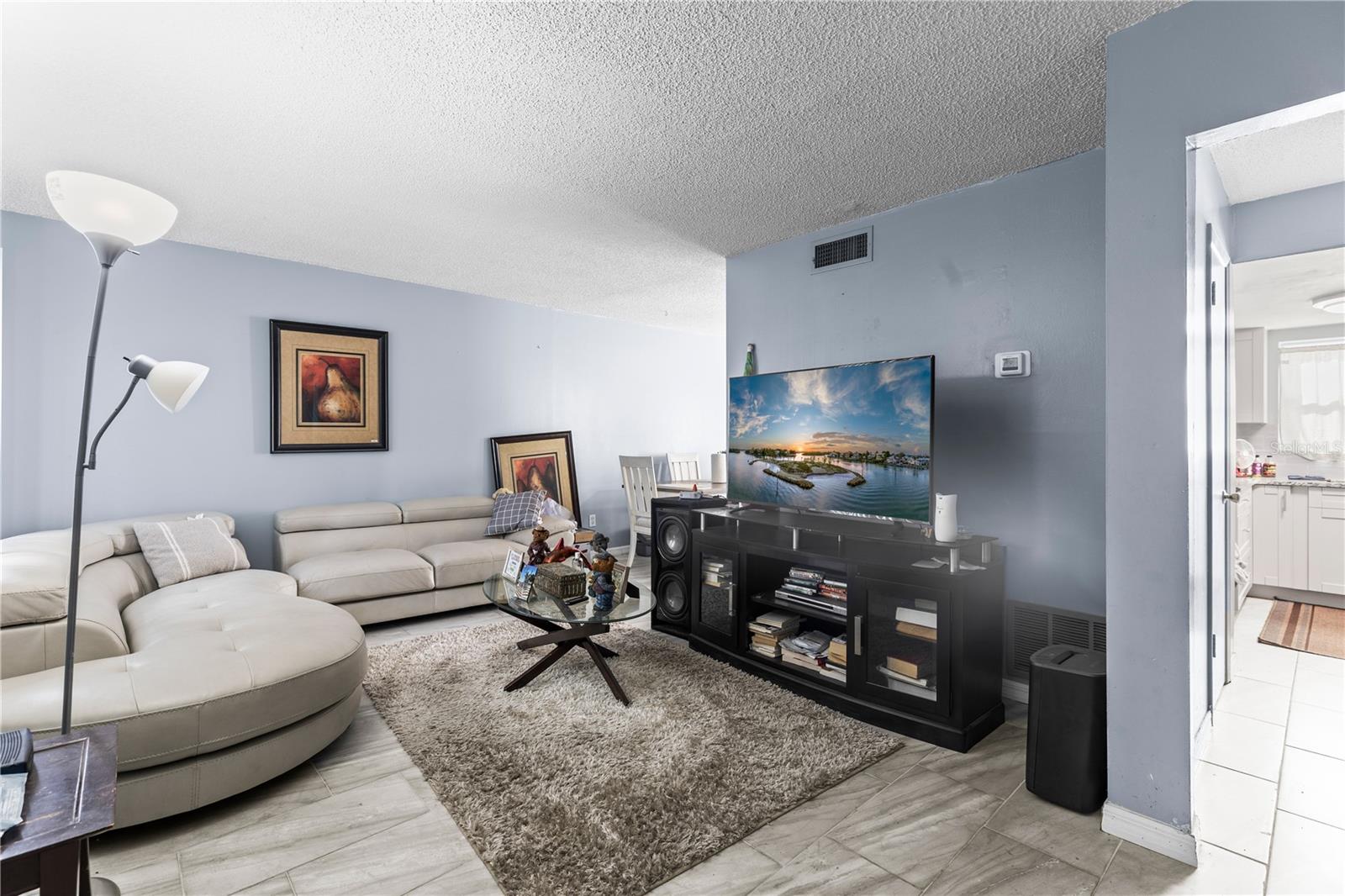 7606 WOODBRIDGE BLVD, TAMPA, FL, 33615