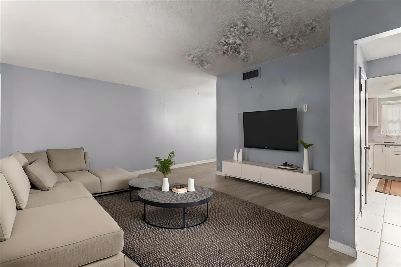 7606 WOODBRIDGE BLVD, TAMPA, FL, 33615