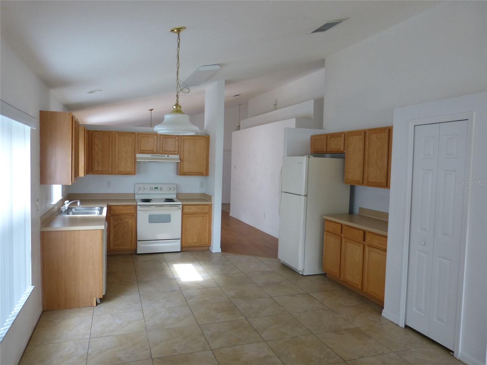 1745 RUSHDEN DR, OCOEE, FL, 34761