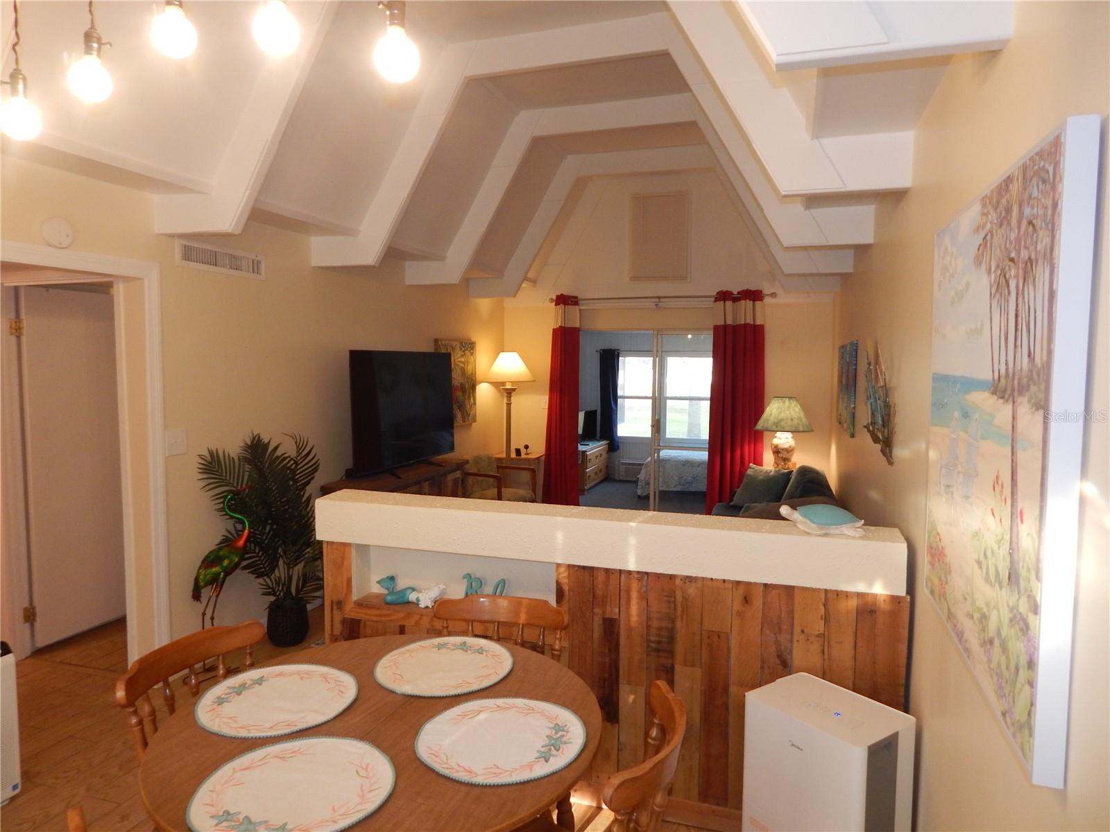 105 CLUB CIR, LAKE WALES, FL, 33854