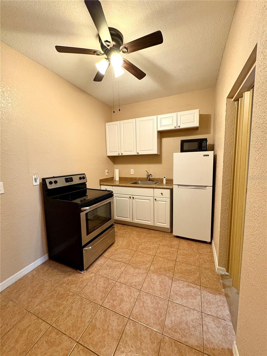 1909 N MACDILL AVE, TAMPA, FL, 33607