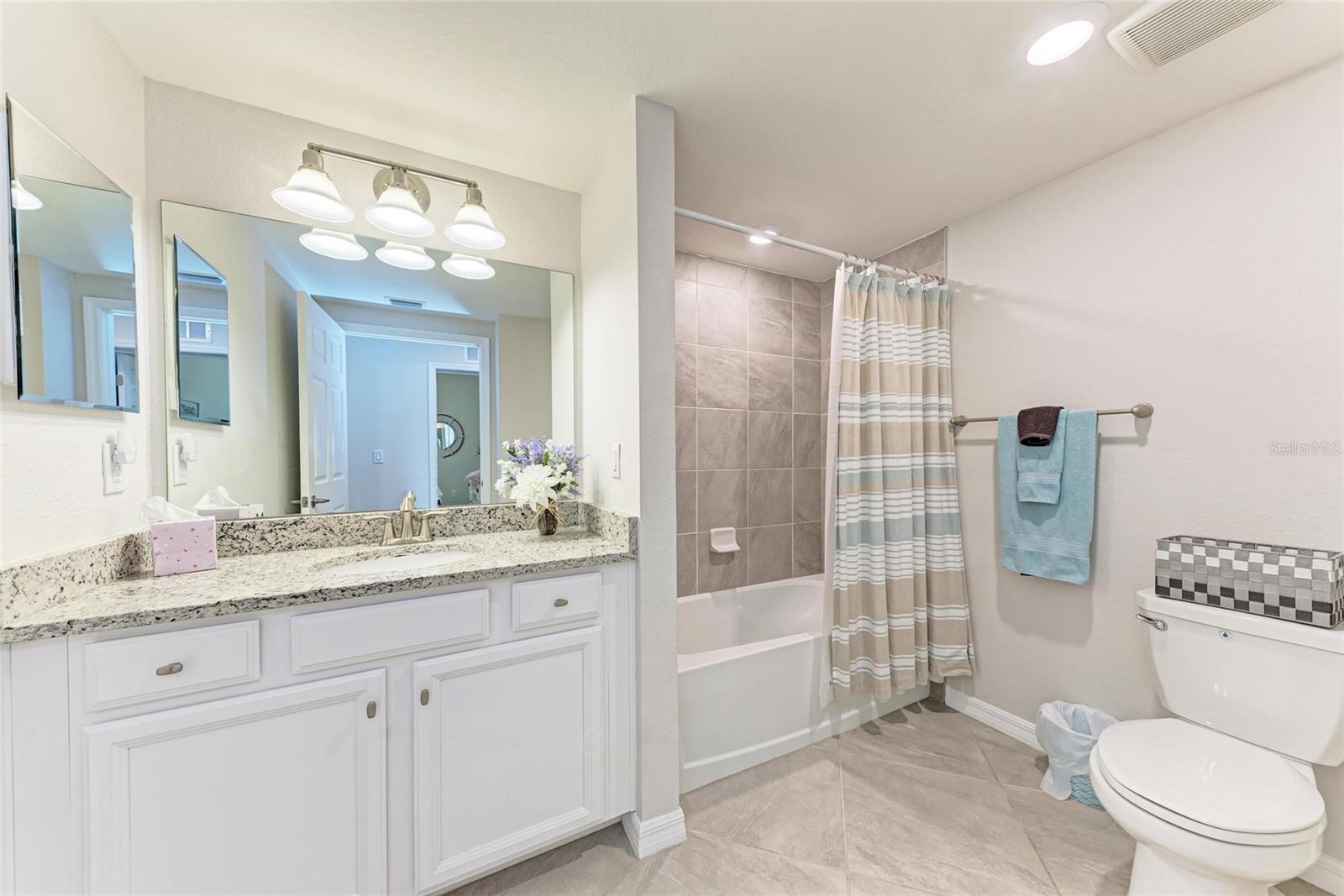 18017 GAWTHROP DR #101, BRADENTON, FL, 34211