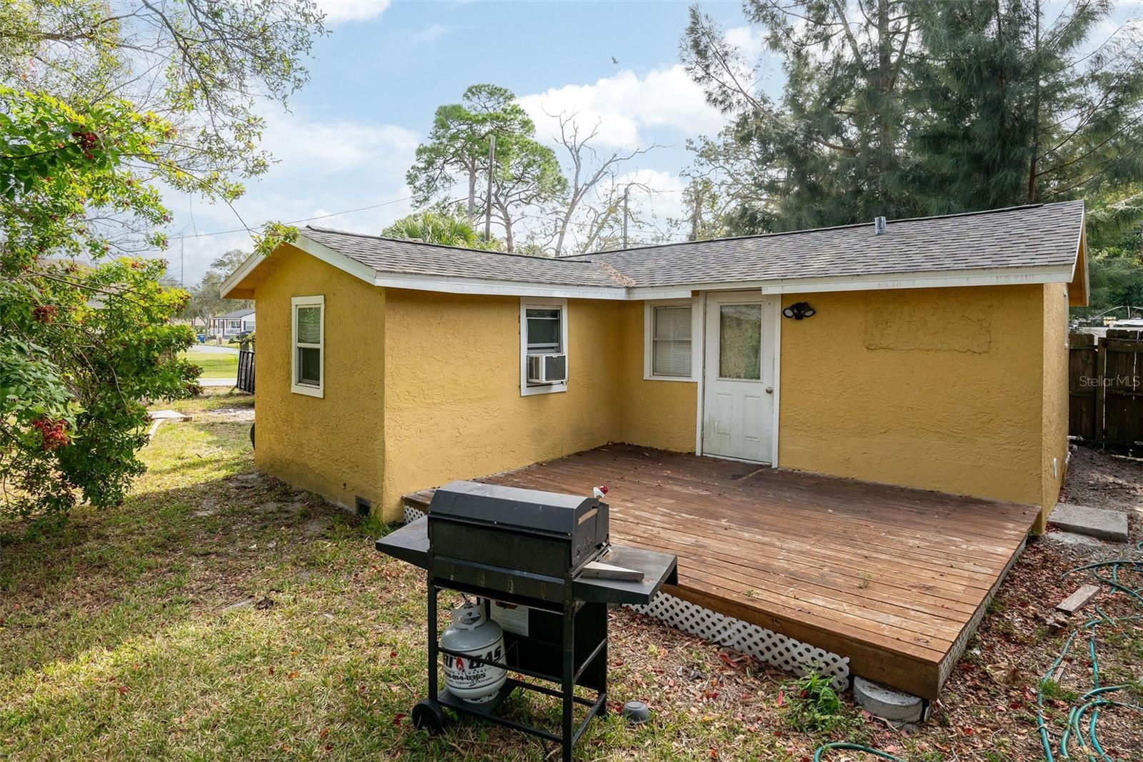 901 VINE AVE, CLEARWATER, FL, 33755