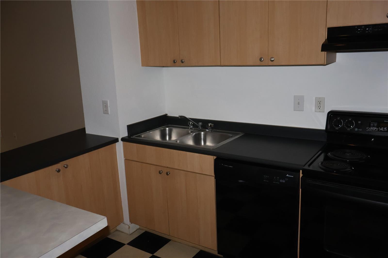 2402 W AZEELE ST #410, TAMPA, FL, 33609