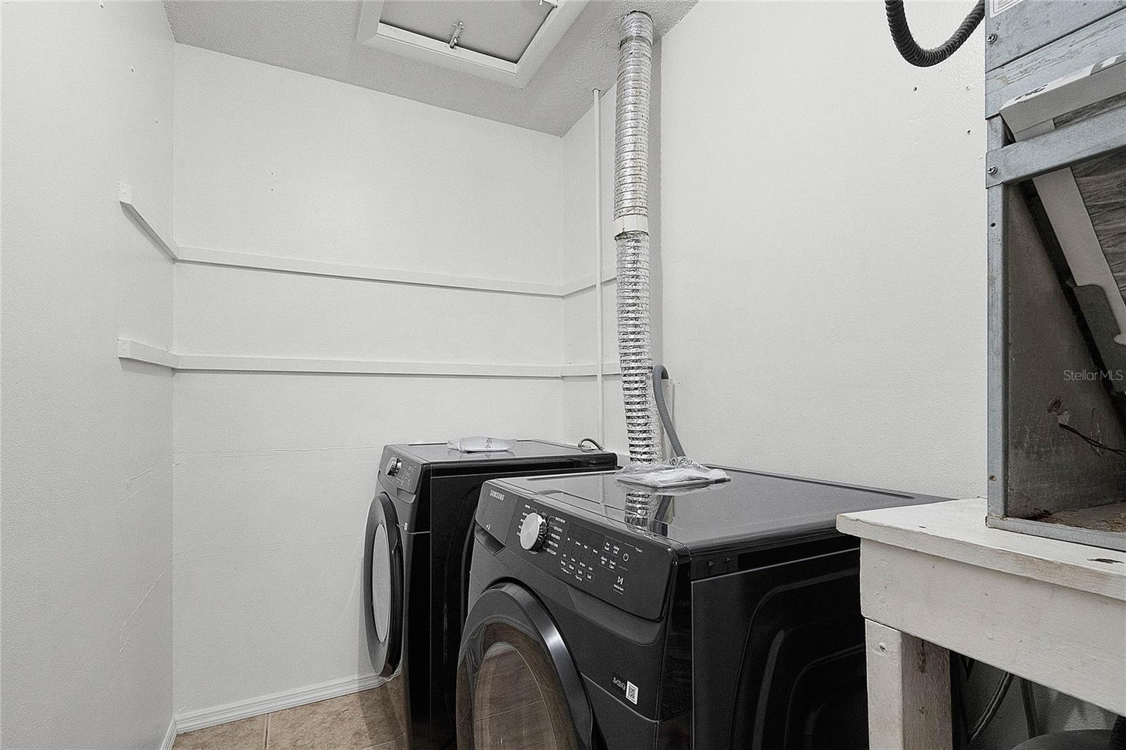 548 CASCADE CIR #100, CASSELBERRY, FL, 32707