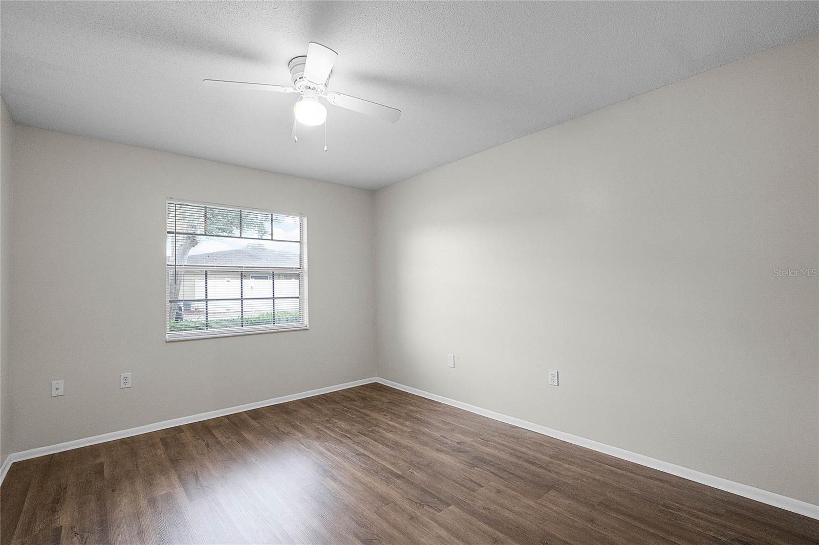 548 CASCADE CIR #100, CASSELBERRY, FL, 32707