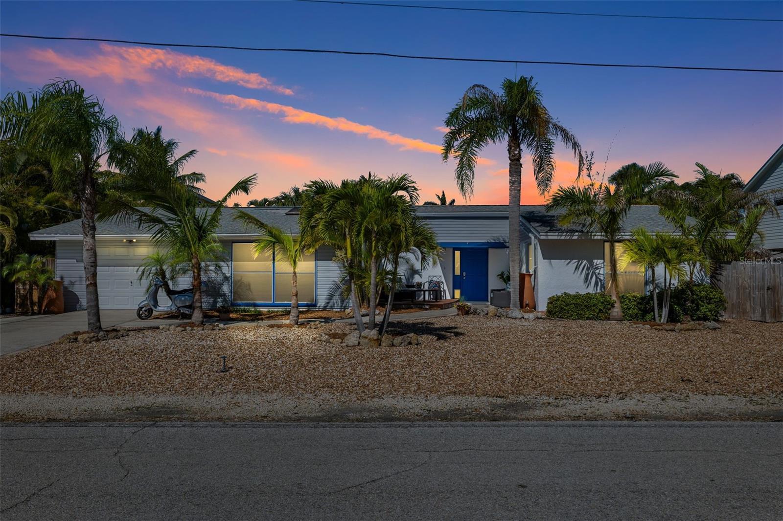 8310 MARINA DR, HOLMES BEACH, FL, 34217