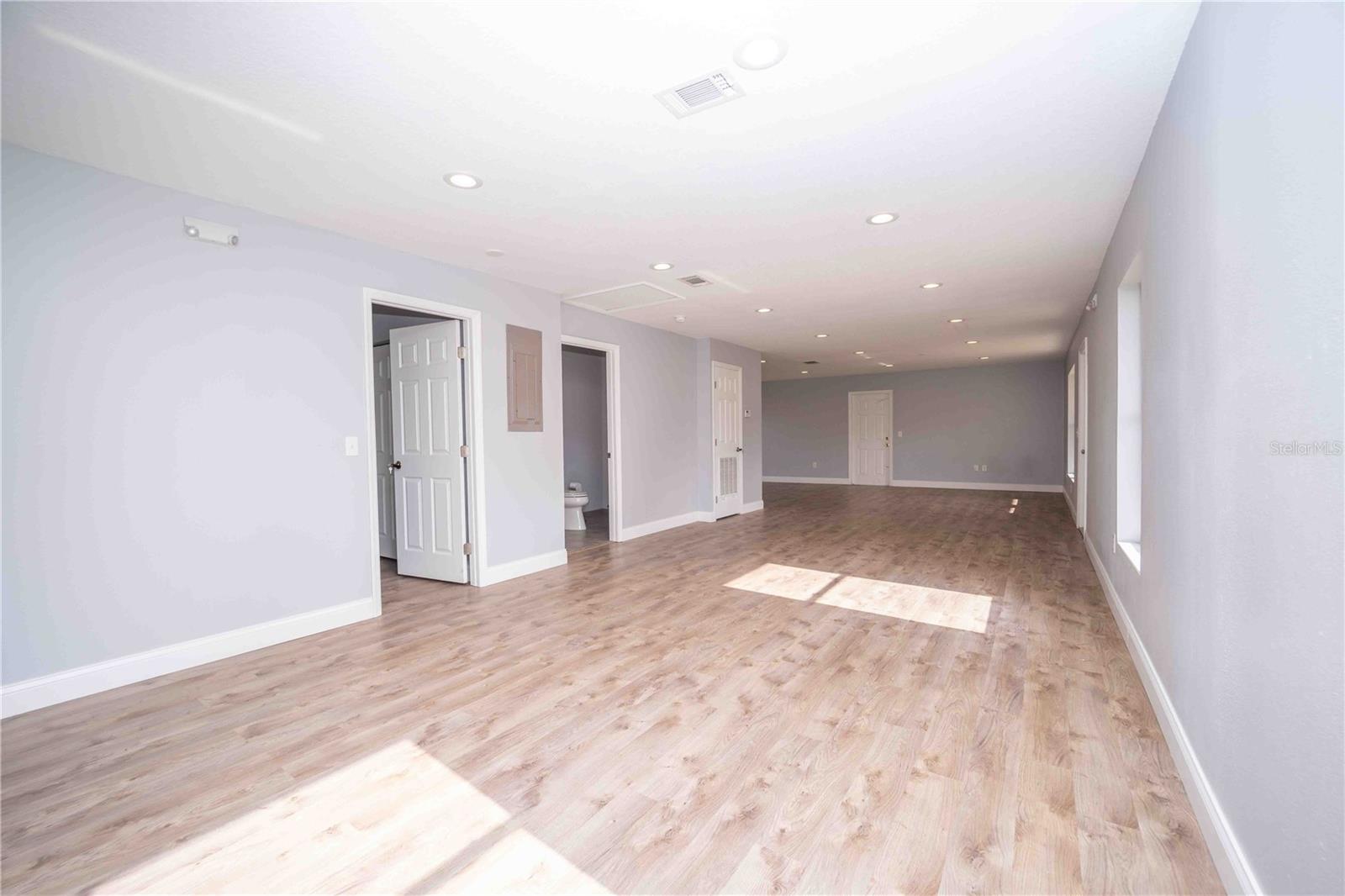 6876 E STATE ROAD 44, WILDWOOD, FL, 34785