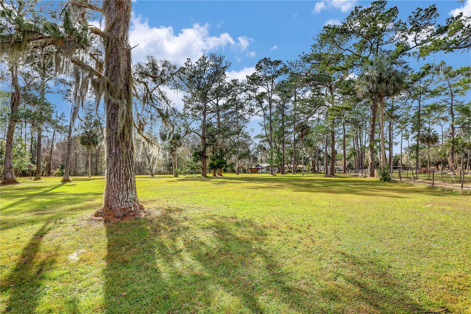 114 WHISPERING WINDS RD, PALATKA, FL, 32177