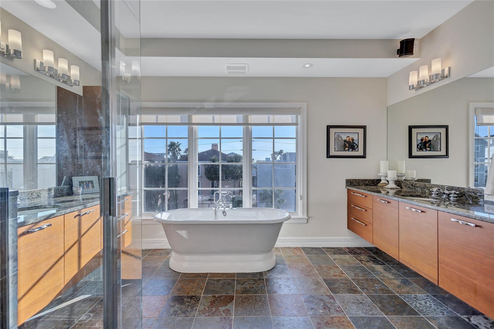 317 BEACH RD, SARASOTA, FL, 34242