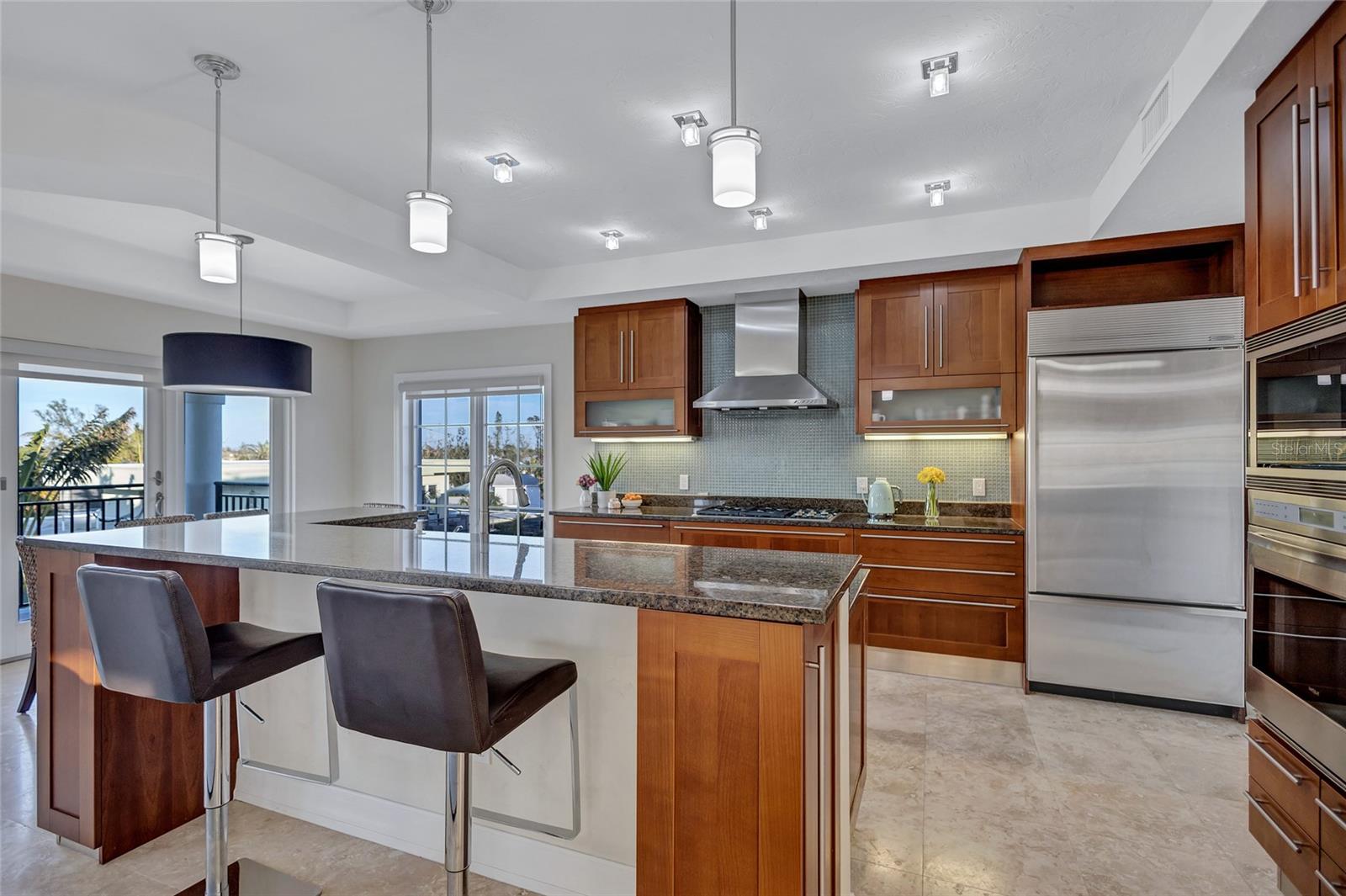 317 BEACH RD, SARASOTA, FL, 34242