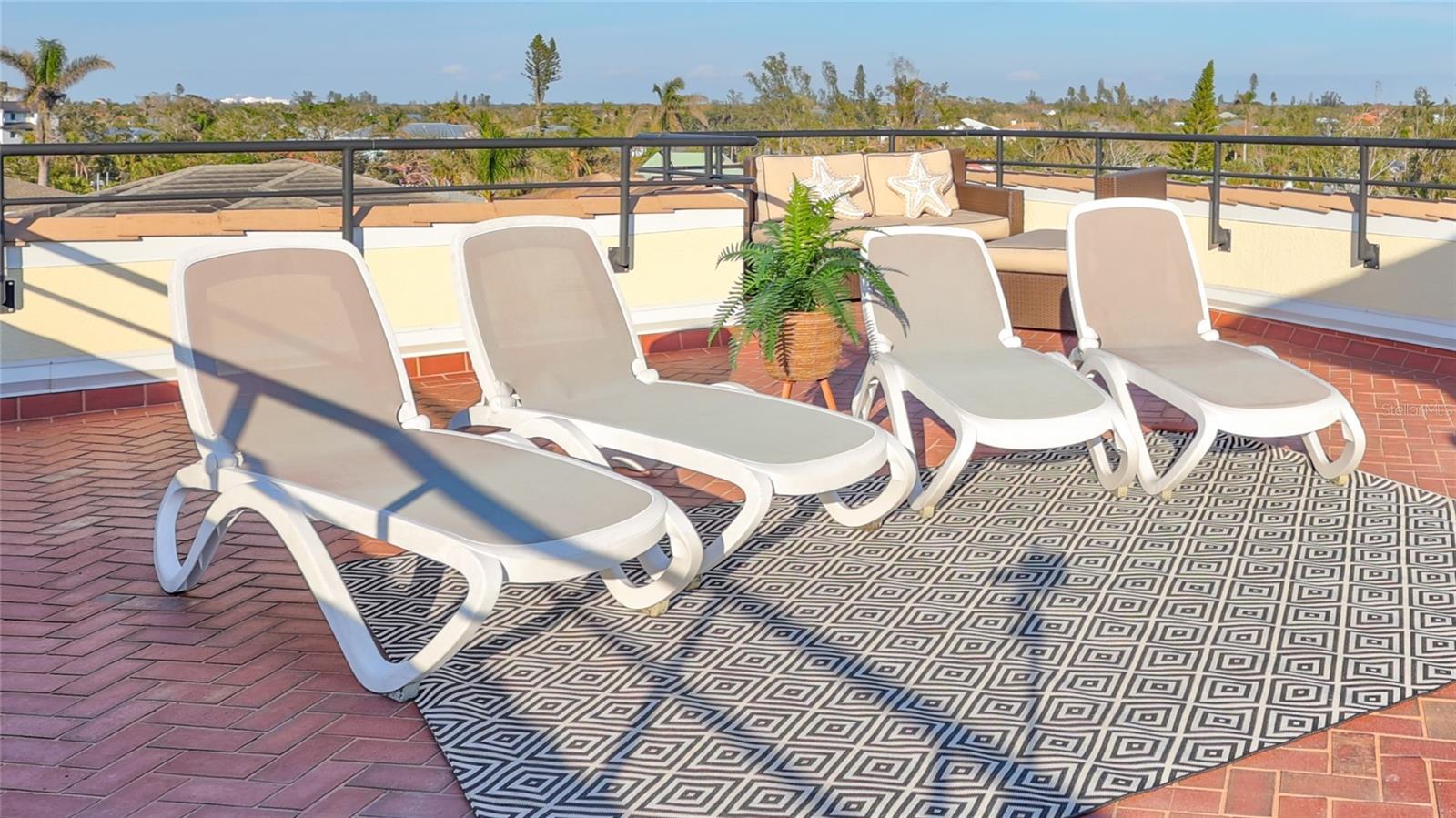 317 BEACH RD, SARASOTA, FL, 34242