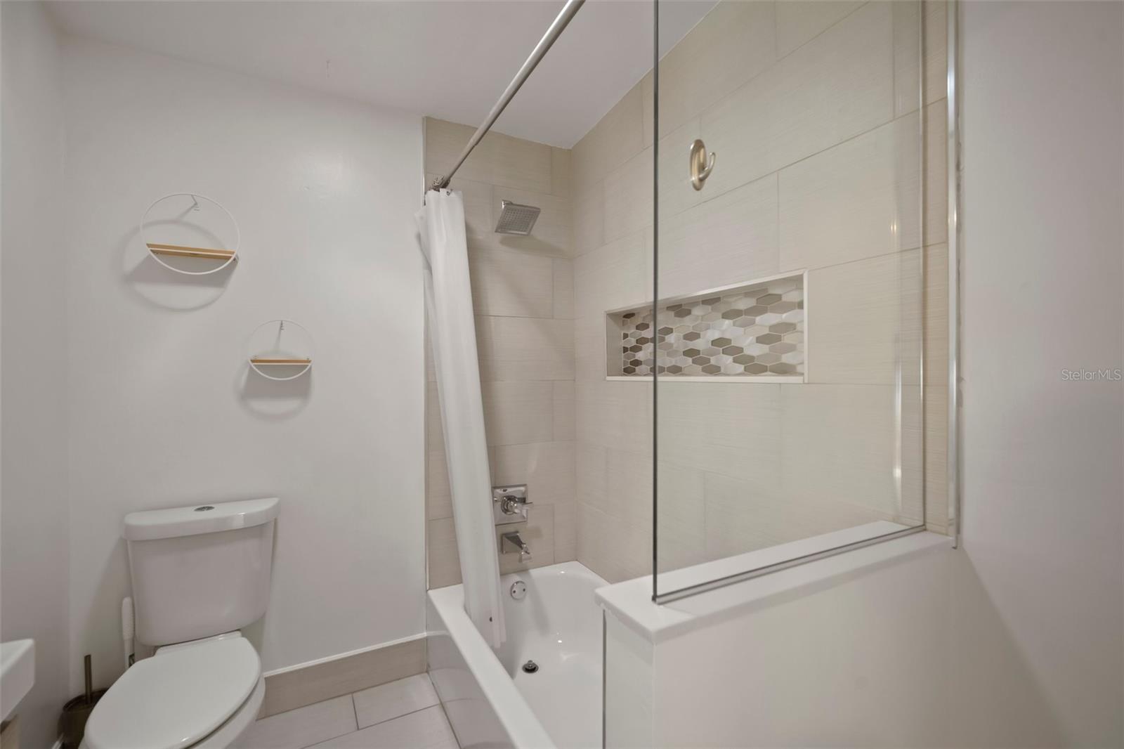 1916 E CLINTON ST, TAMPA, FL, 33610