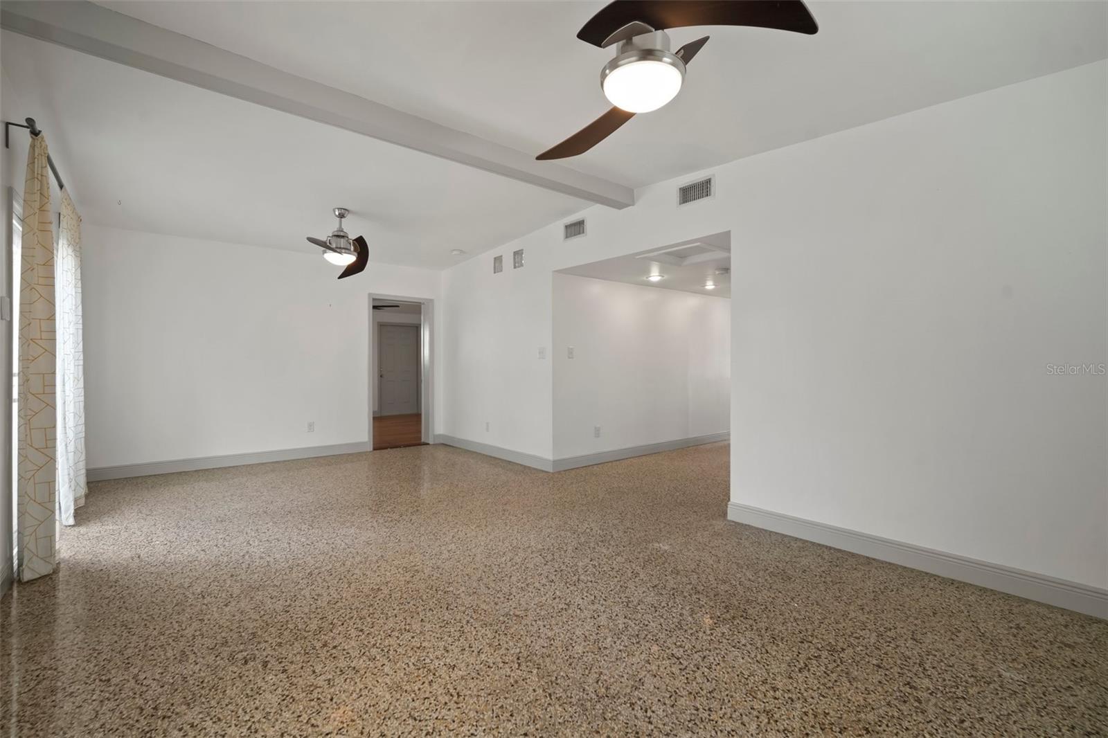 1916 E CLINTON ST, TAMPA, FL, 33610