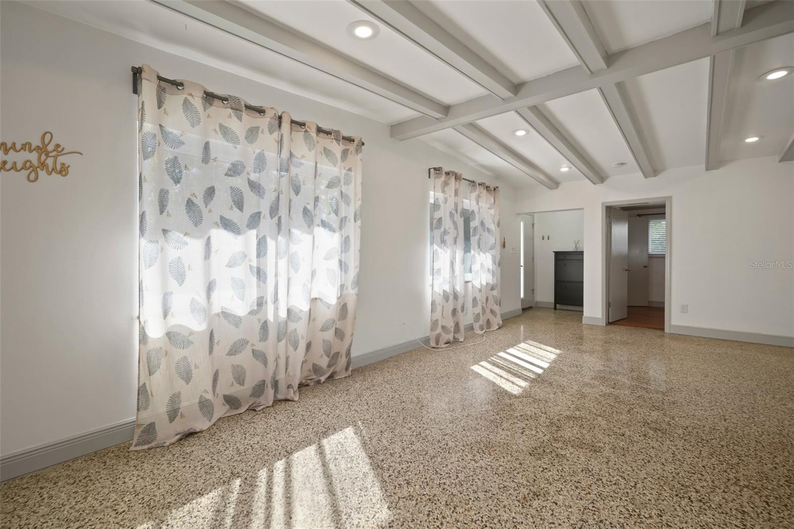 1916 E CLINTON ST, TAMPA, FL, 33610