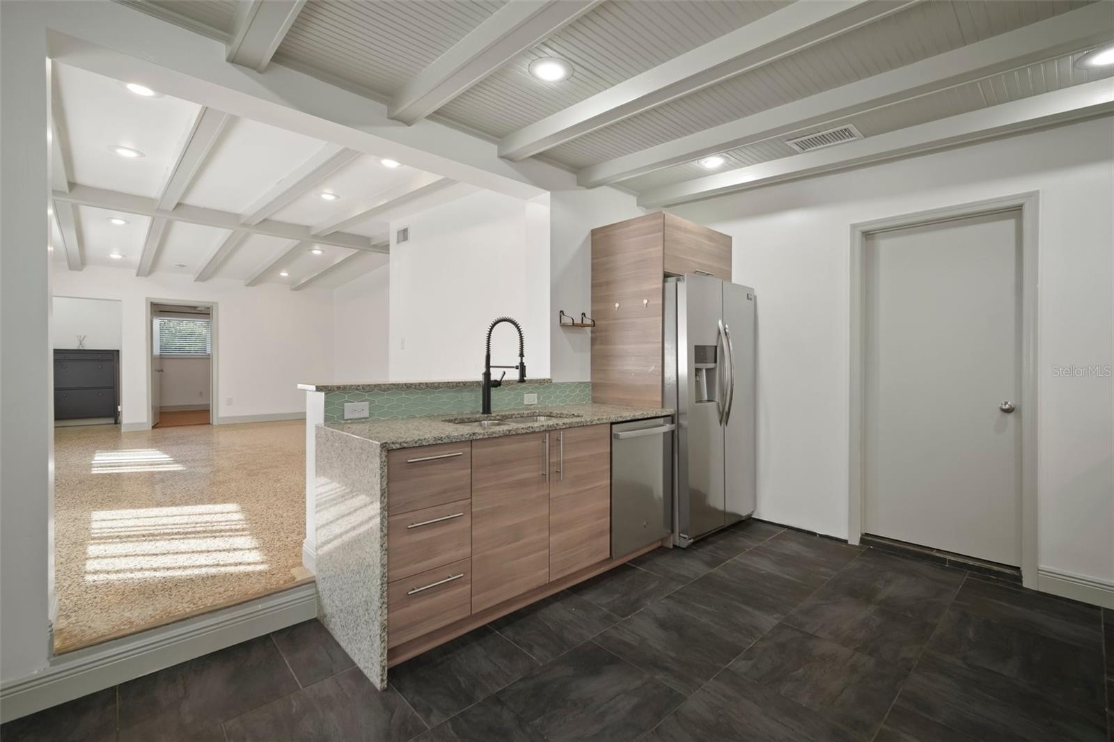 1916 E CLINTON ST, TAMPA, FL, 33610