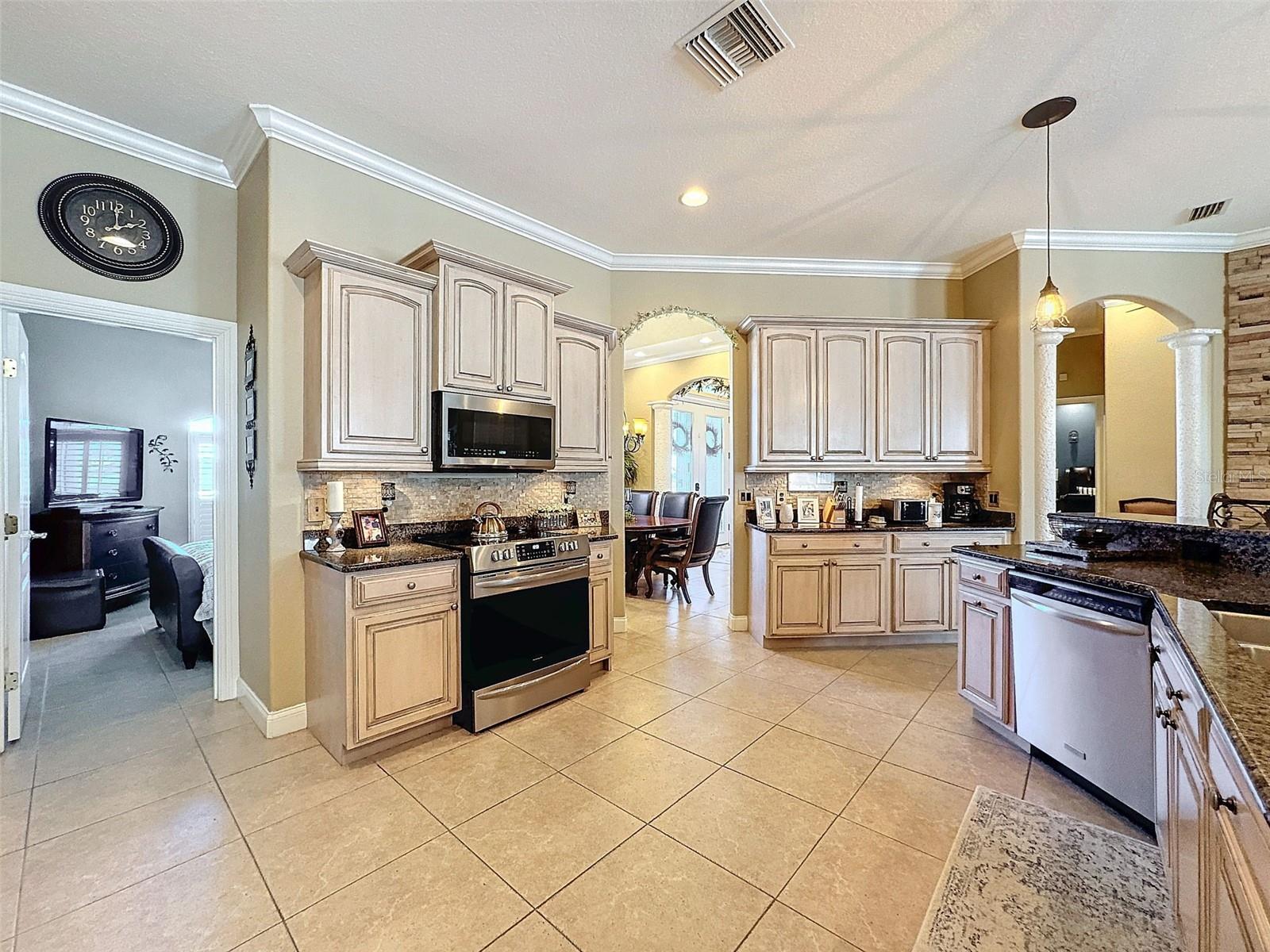 164 SUNRISE HILL LN, AUBURNDALE, FL, 33823