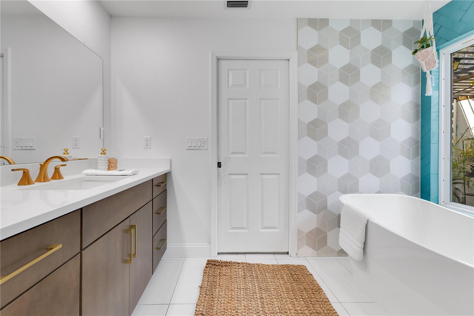 1203 WAVERLY WAY, LONGWOOD, FL, 32750