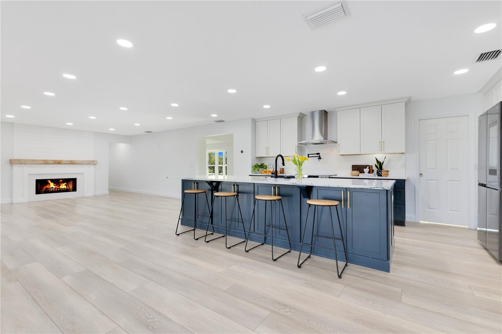 1203 WAVERLY WAY, LONGWOOD, FL, 32750