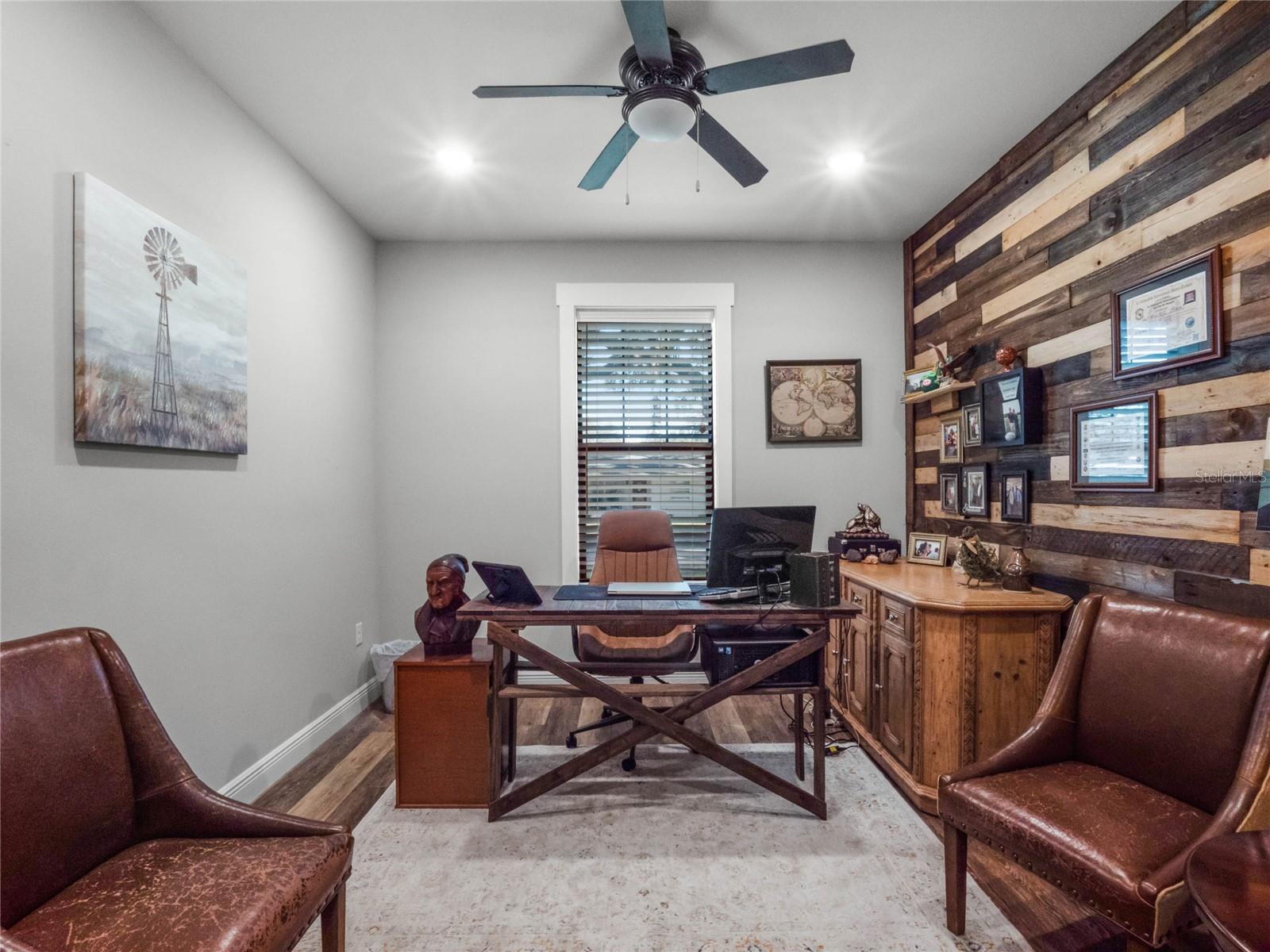 101 N STARR ST, OAKLAND, FL, 34760