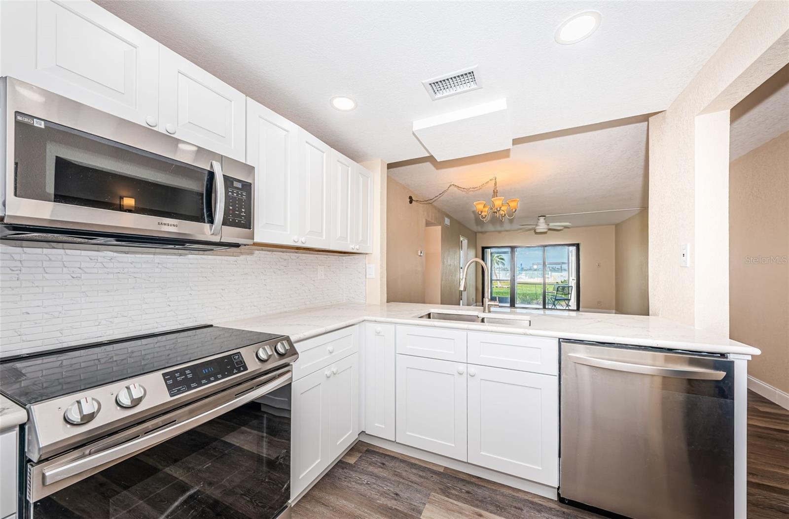 6145 SUN BLVD #103, ST PETERSBURG, FL, 33715