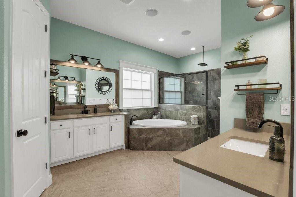 14214 QUINTESSA LN, LITHIA, FL, 33547