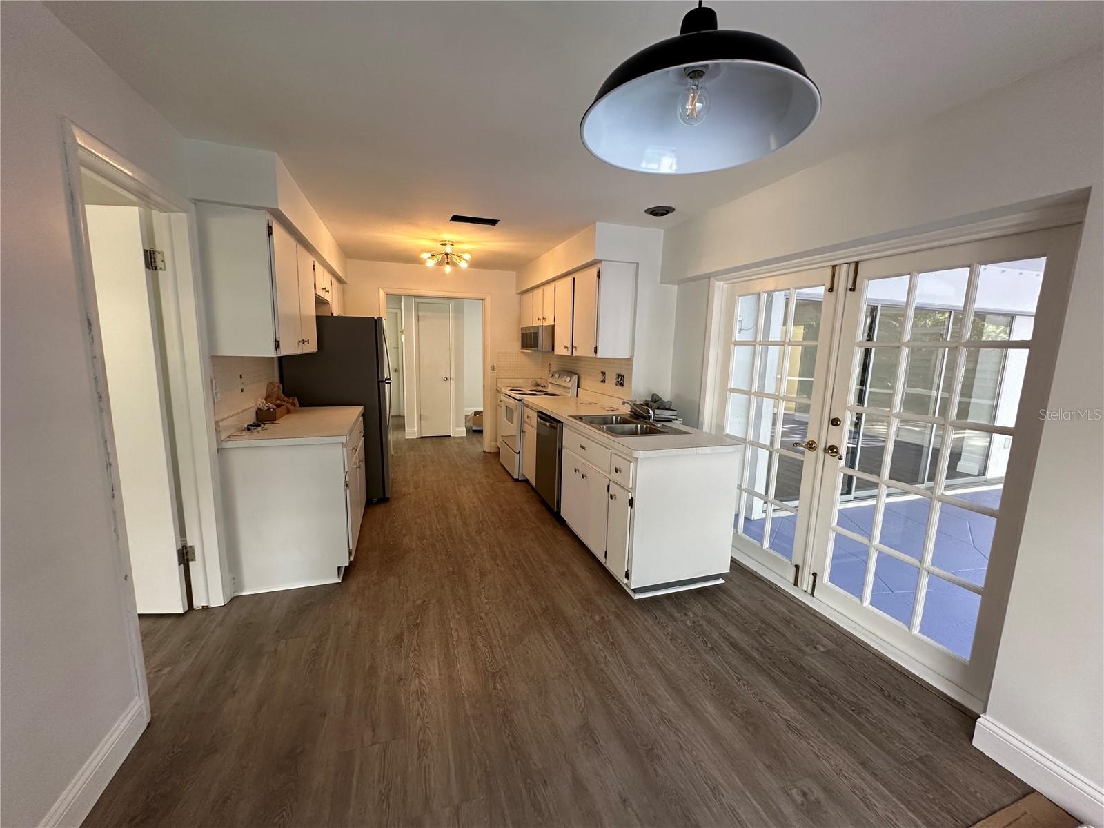 2487 BREAKWATER CIR, SARASOTA, FL, 34231