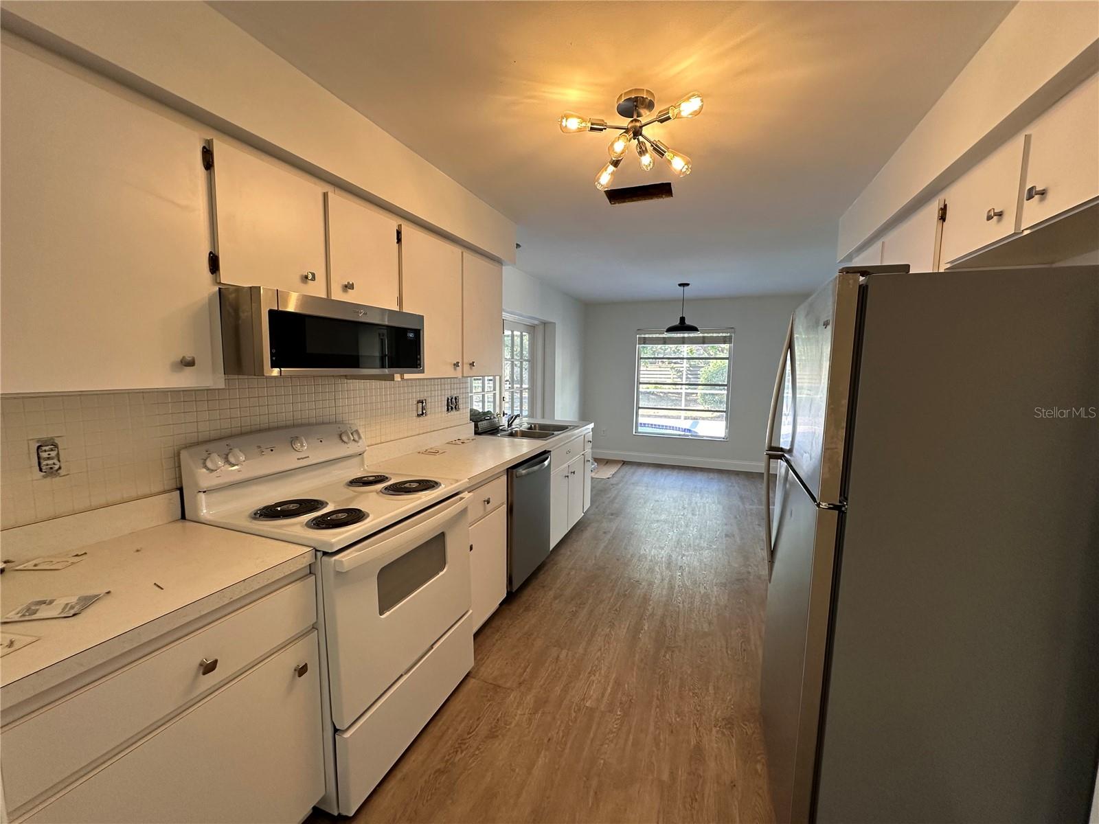 2487 BREAKWATER CIR, SARASOTA, FL, 34231