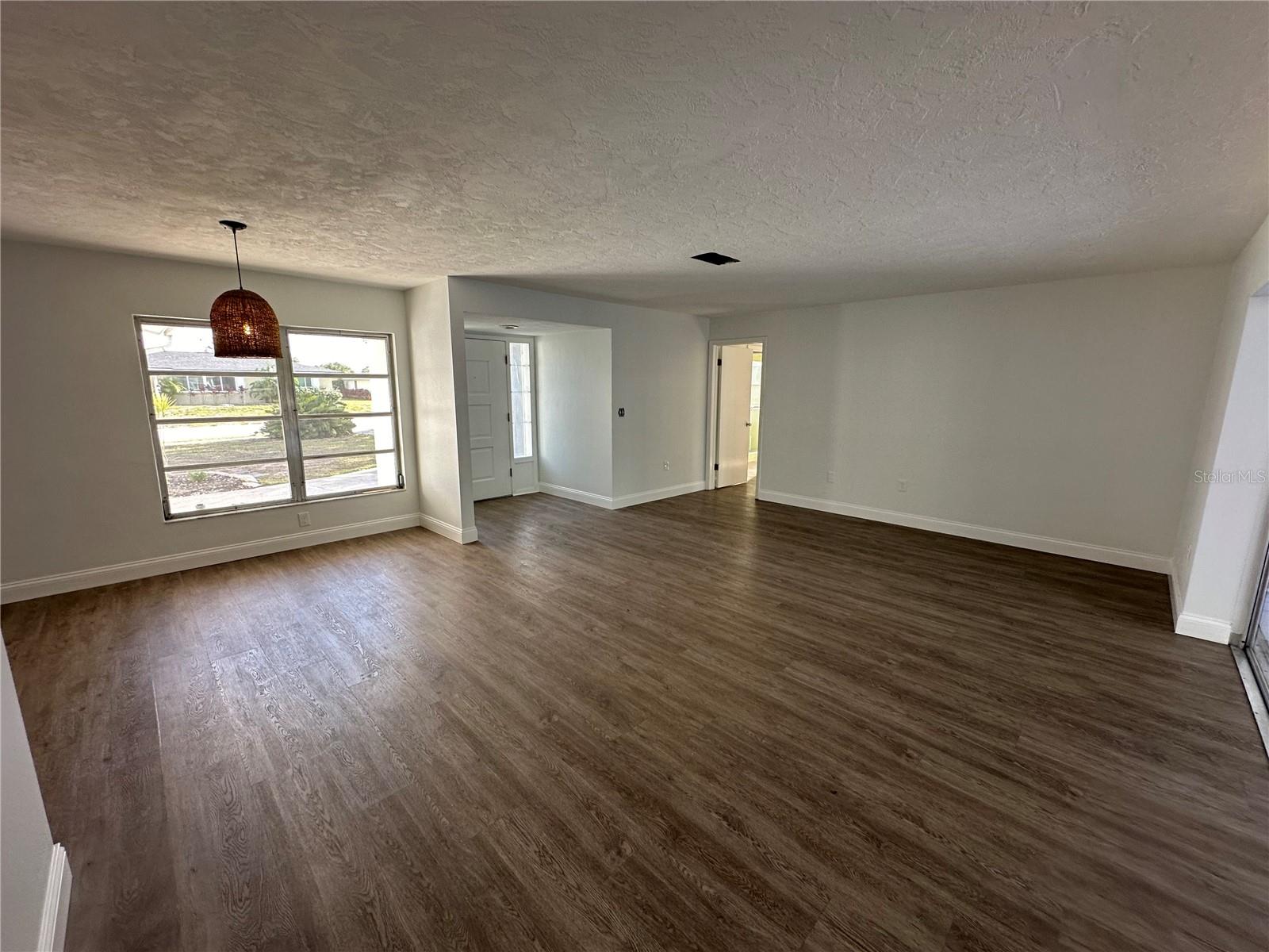 2487 BREAKWATER CIR, SARASOTA, FL, 34231