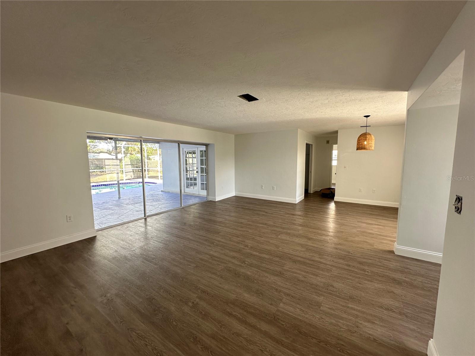 2487 BREAKWATER CIR, SARASOTA, FL, 34231