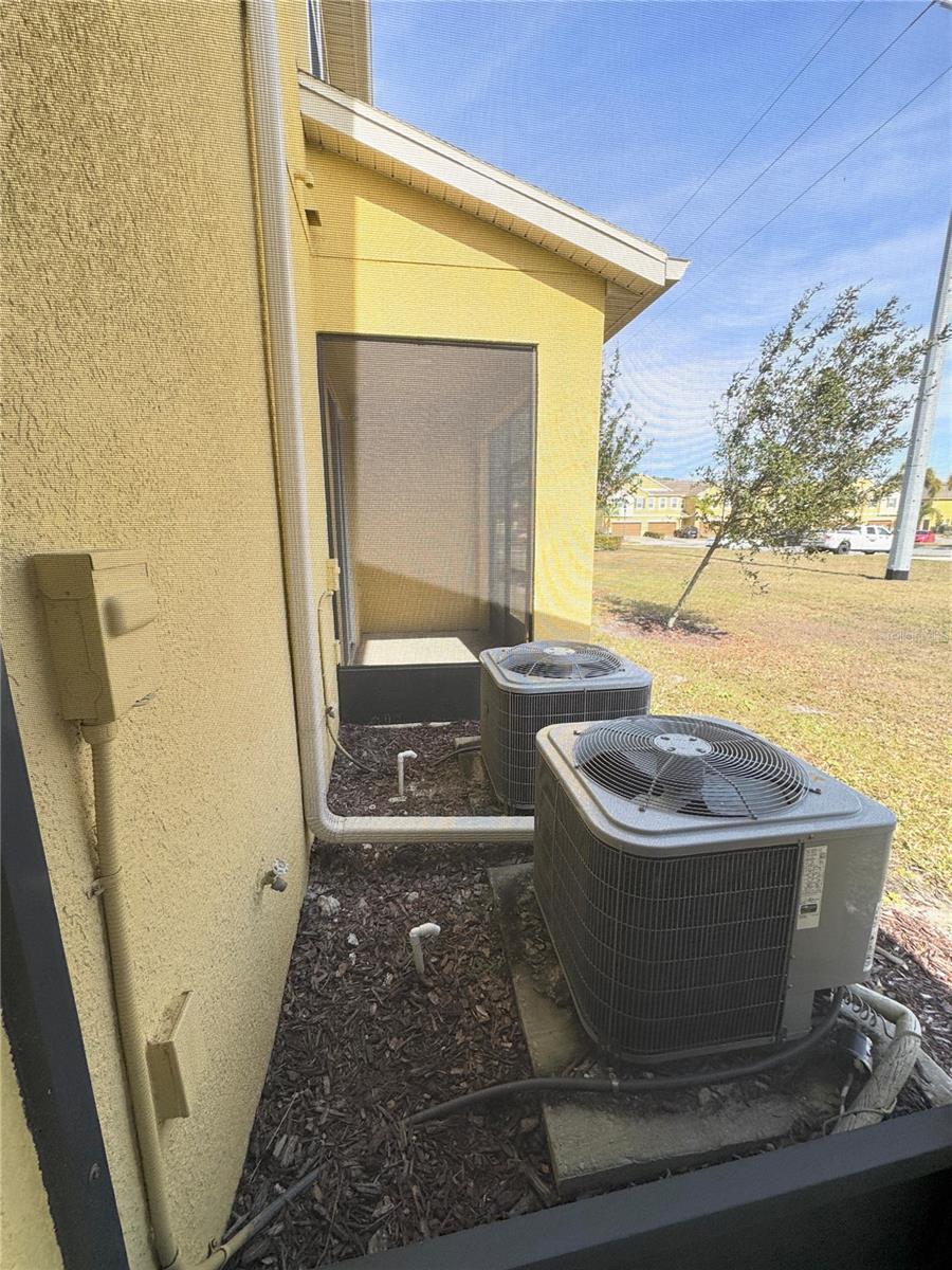 9884 RED EAGLE DR, ORLANDO, FL, 32825