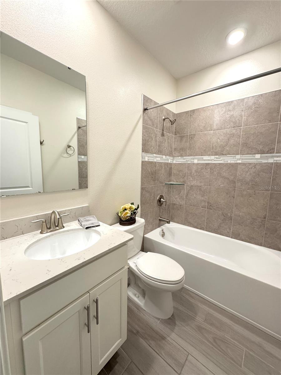 9884 RED EAGLE DR, ORLANDO, FL, 32825