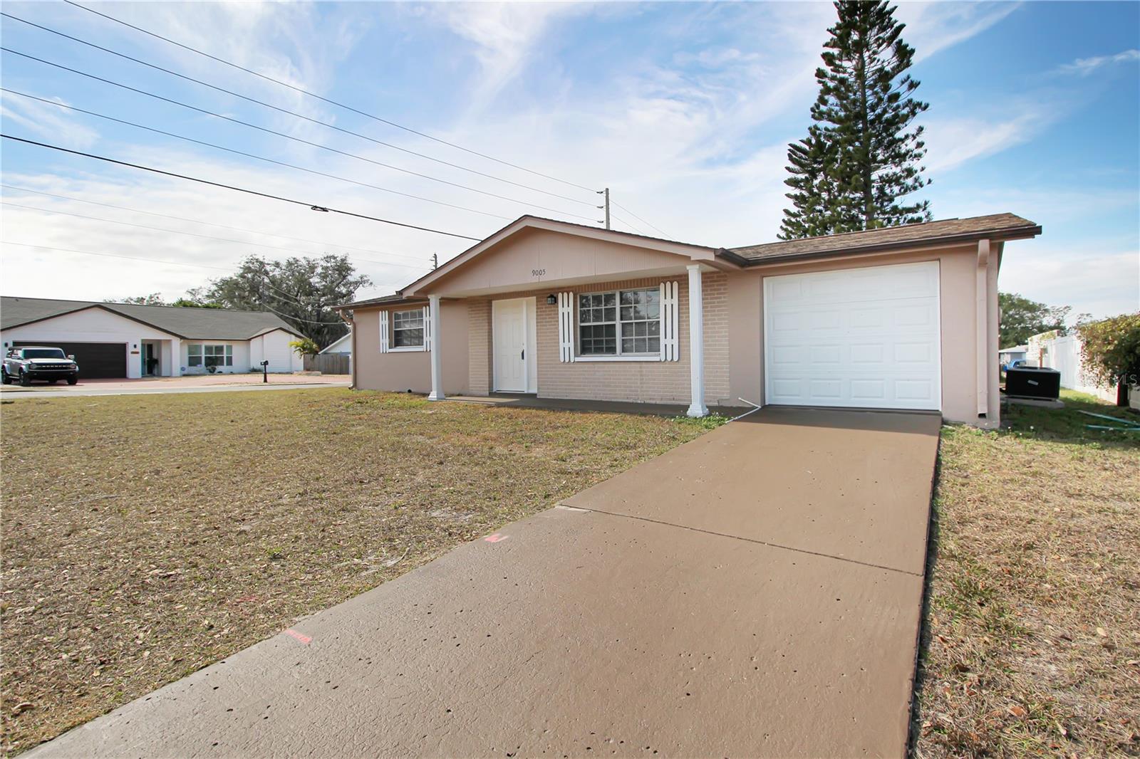 9005 HUNT CLUB LN, PORT RICHEY, FL, 34668