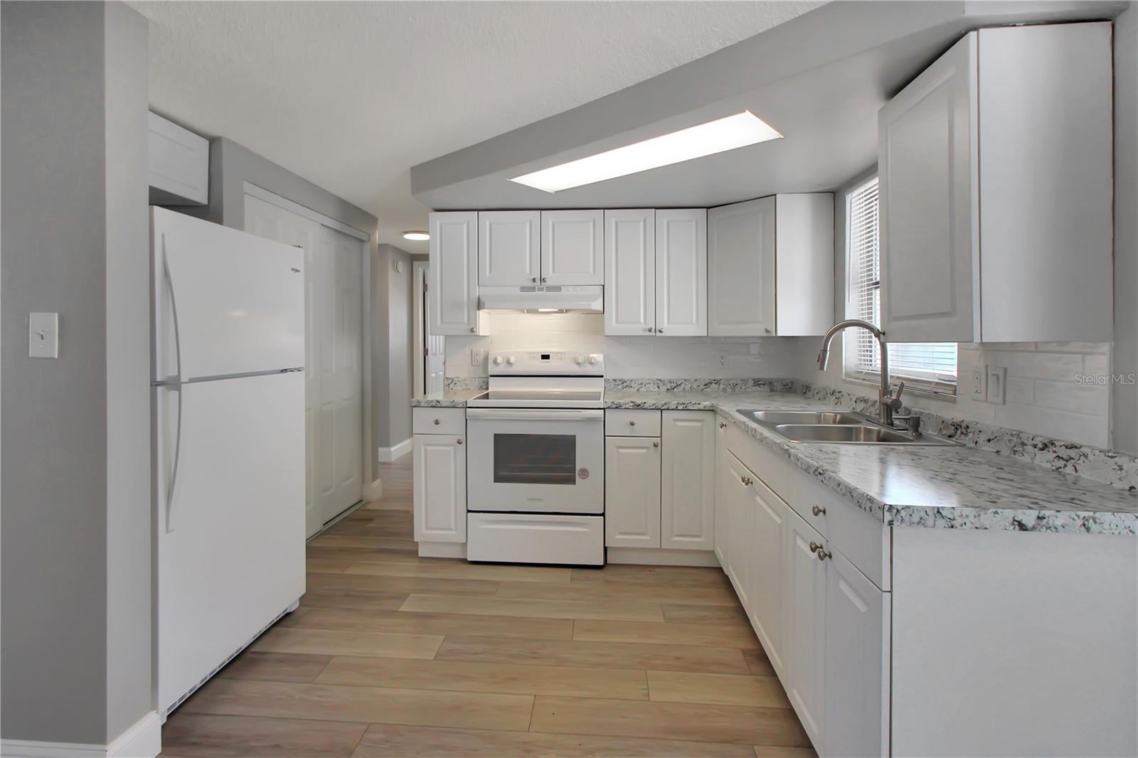 9005 HUNT CLUB LN, PORT RICHEY, FL, 34668